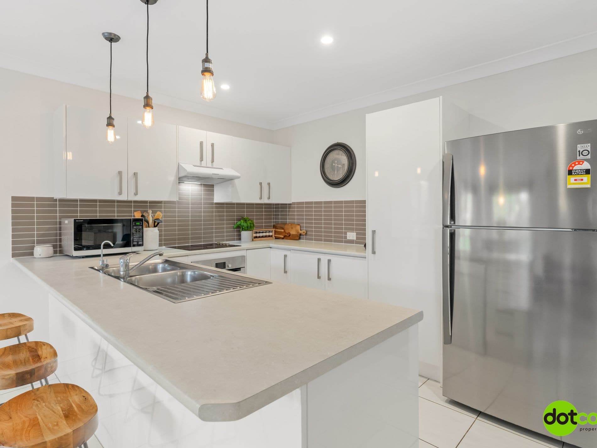 7 Inderan Avenue, Lake Haven - Thumbnail 5