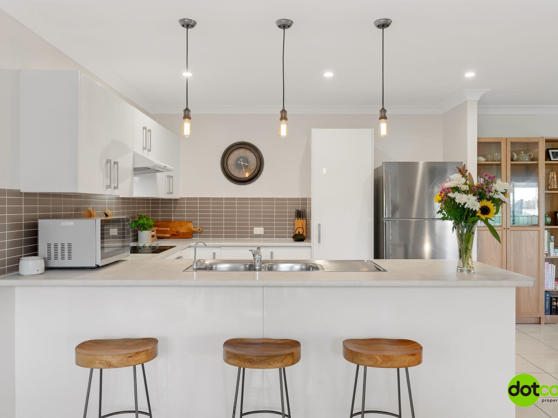 7 Inderan Avenue, Lake Haven - Thumbnail 8