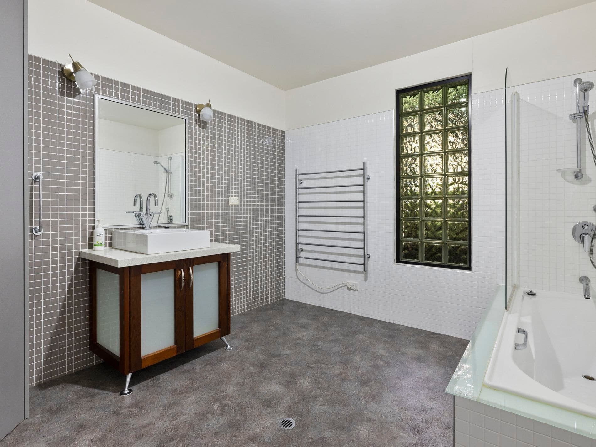 7 Nielson Drive, Montrose, Montrose - Thumbnail 7