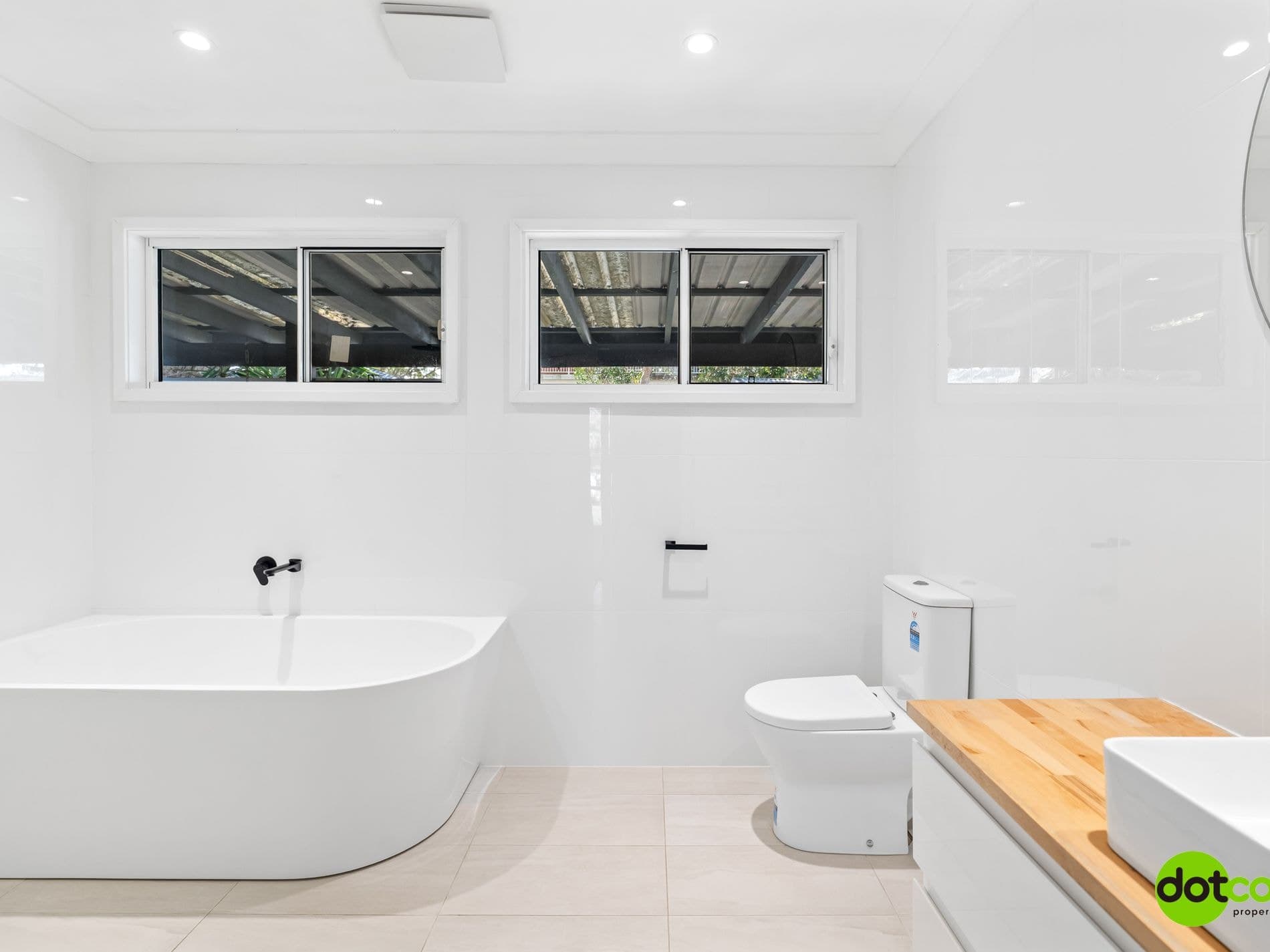 13 Odette Avenue, Gorokan - Thumbnail 8