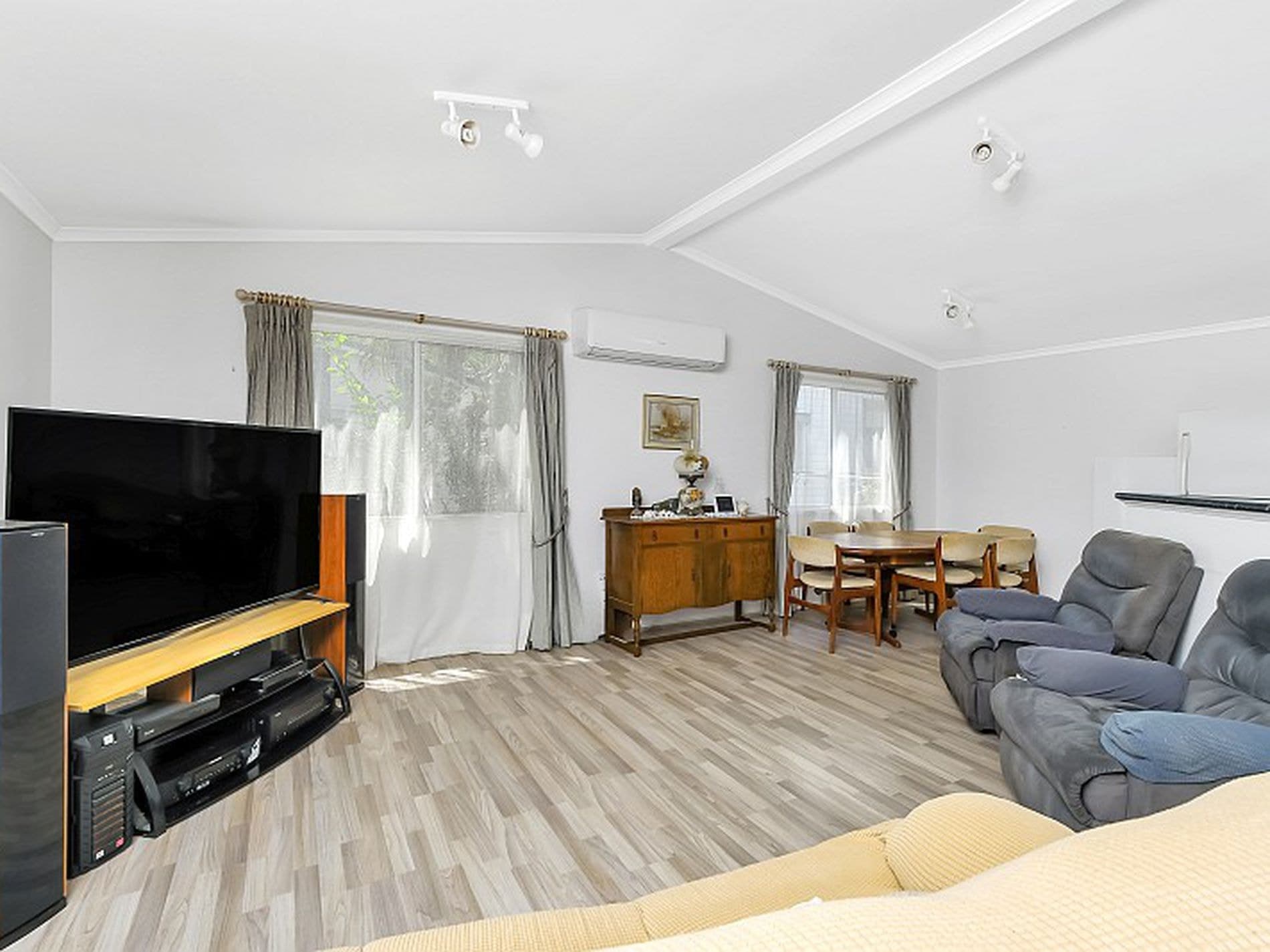 17 George Johnston Place, Kincumber, Kincumber - Thumbnail 3