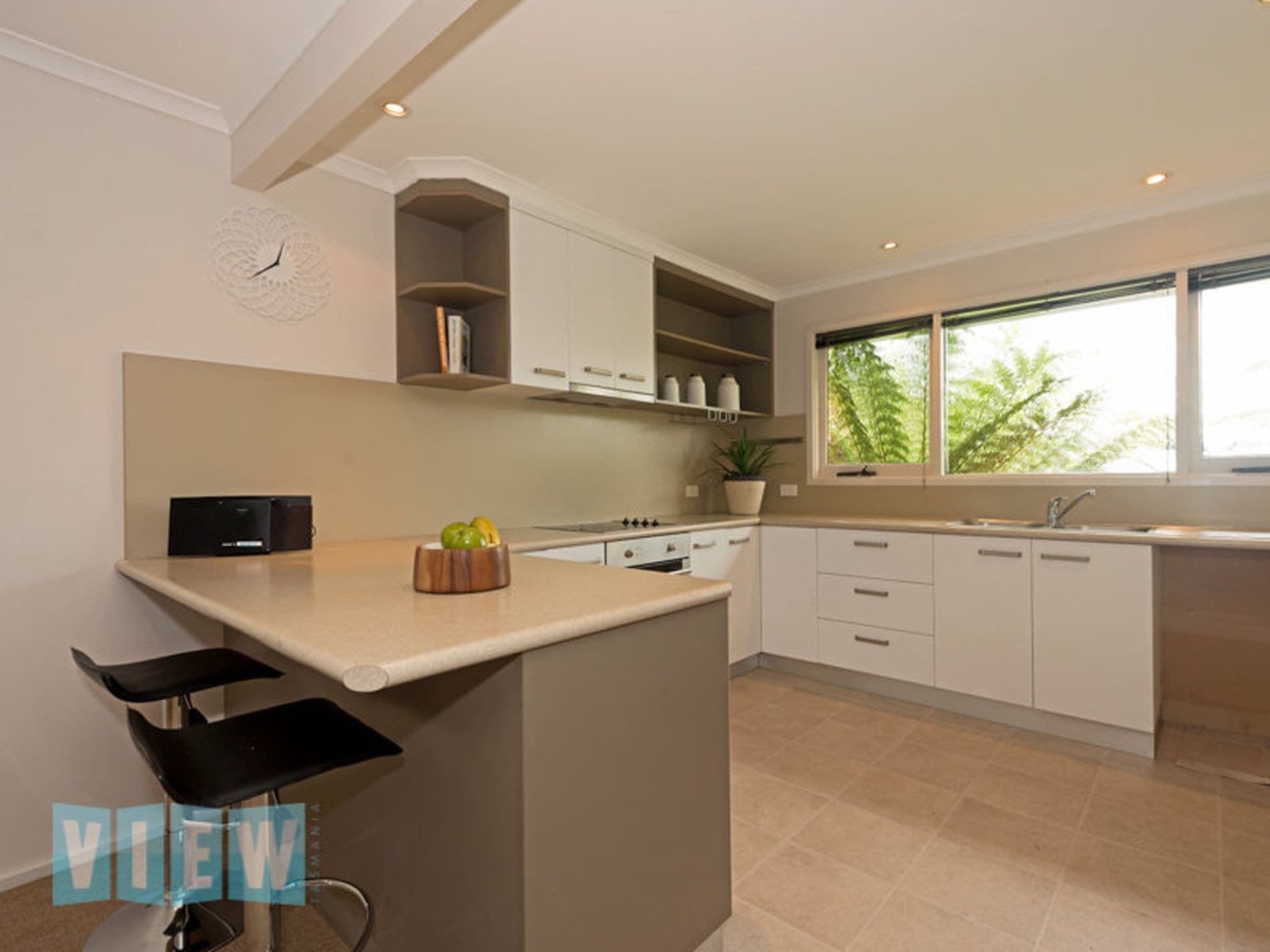 2 / 22 Melaleuca Drive, BLACKMANS BAY TAS, Blackmans Bay - Thumbnail 4