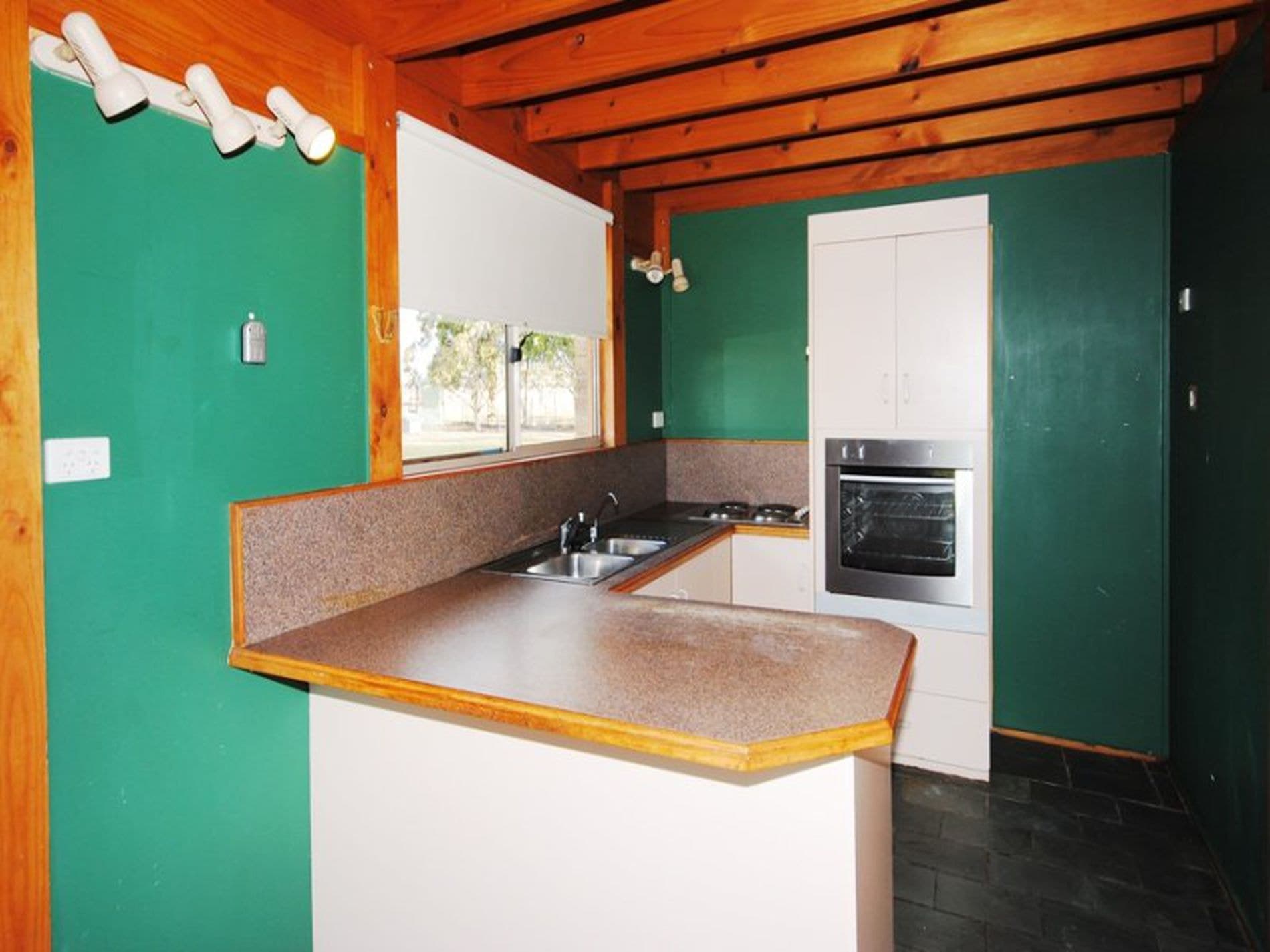 9 Lake Street, Oatlands, Oatlands - Thumbnail 5