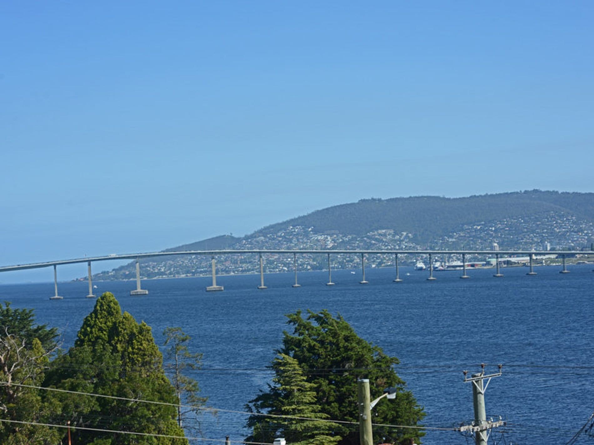 2 / 158 Derwent Avenue, LINDISFARNE TAS, Lindisfarne - Thumbnail 2