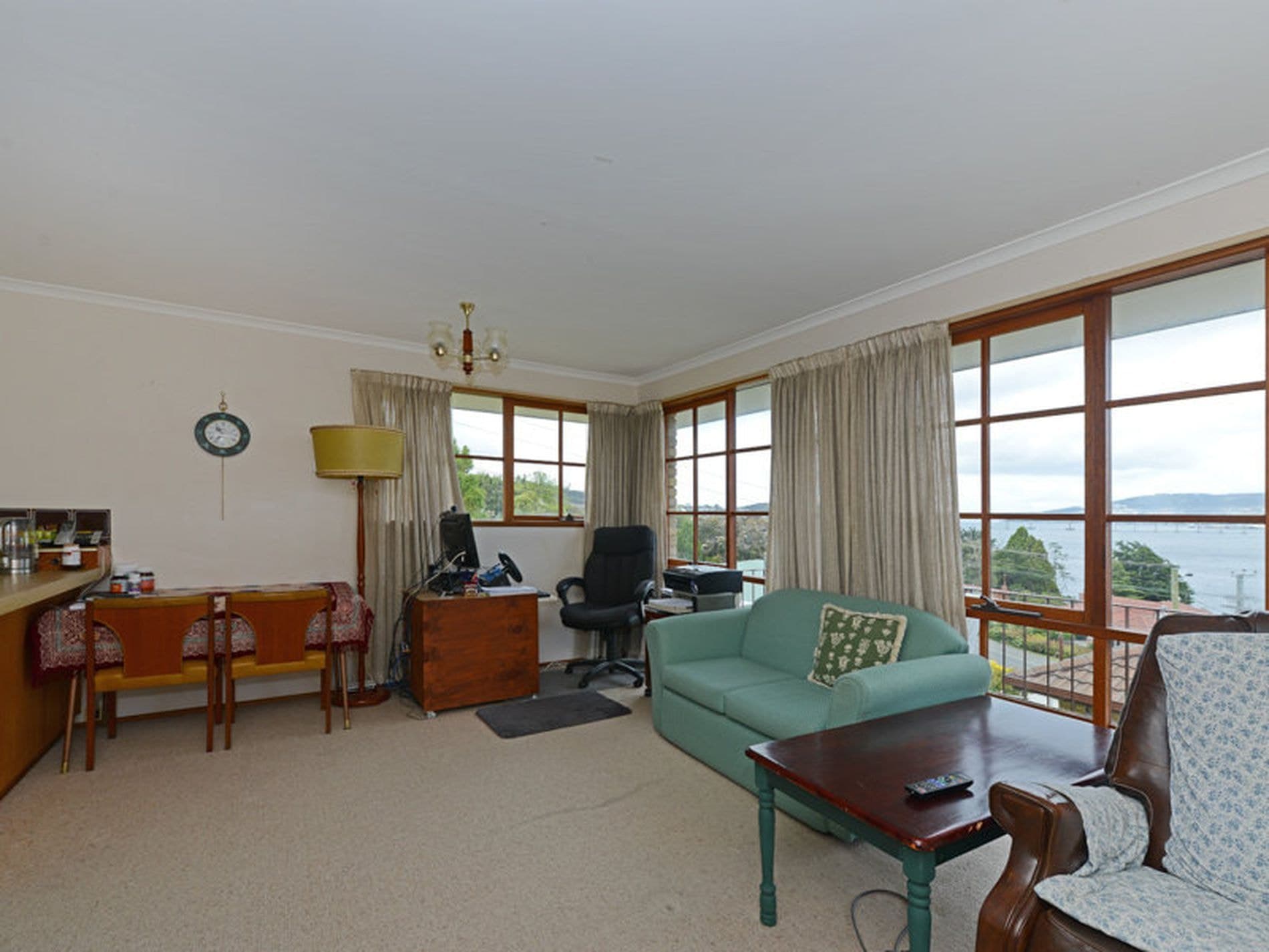 2 / 158 Derwent Avenue, LINDISFARNE TAS, Lindisfarne - Thumbnail 3