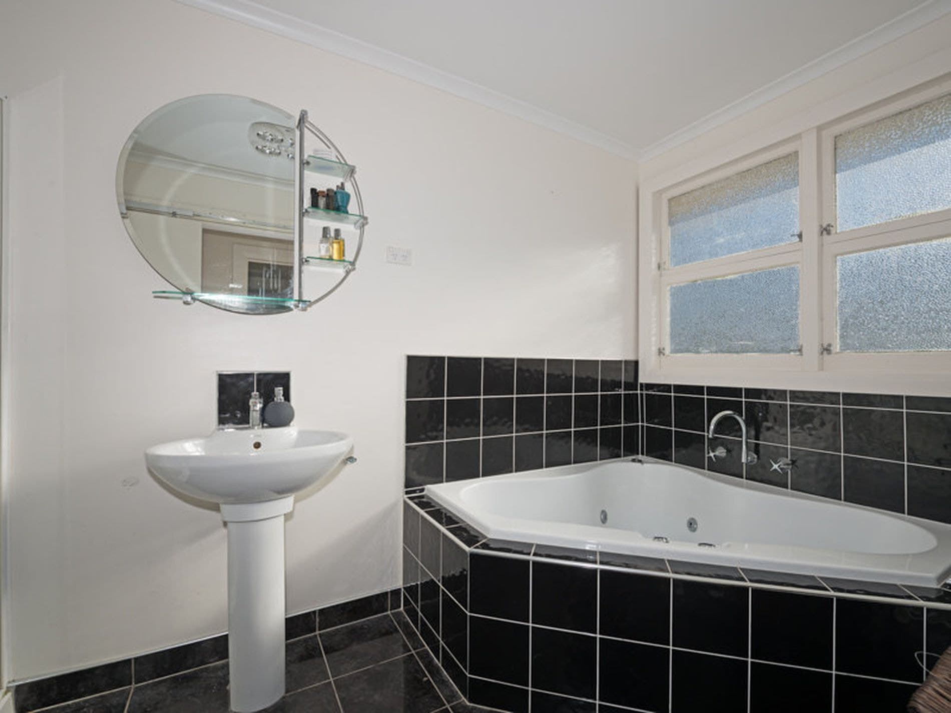 1 Riawena Road, MONTAGU BAY TAS, Montagu Bay - Thumbnail 8