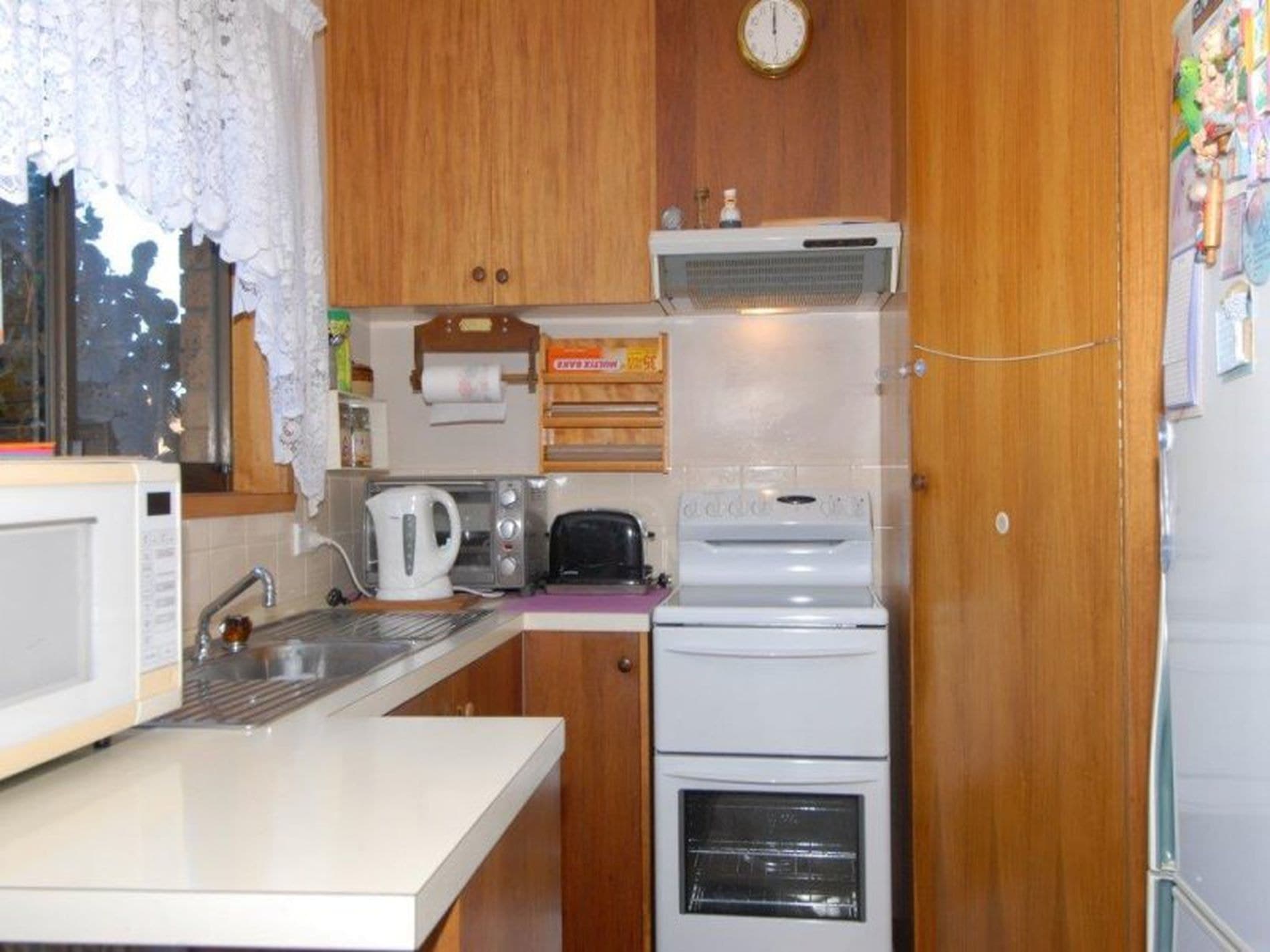 35 Village Drive, Kingston, Kingston - Thumbnail 5