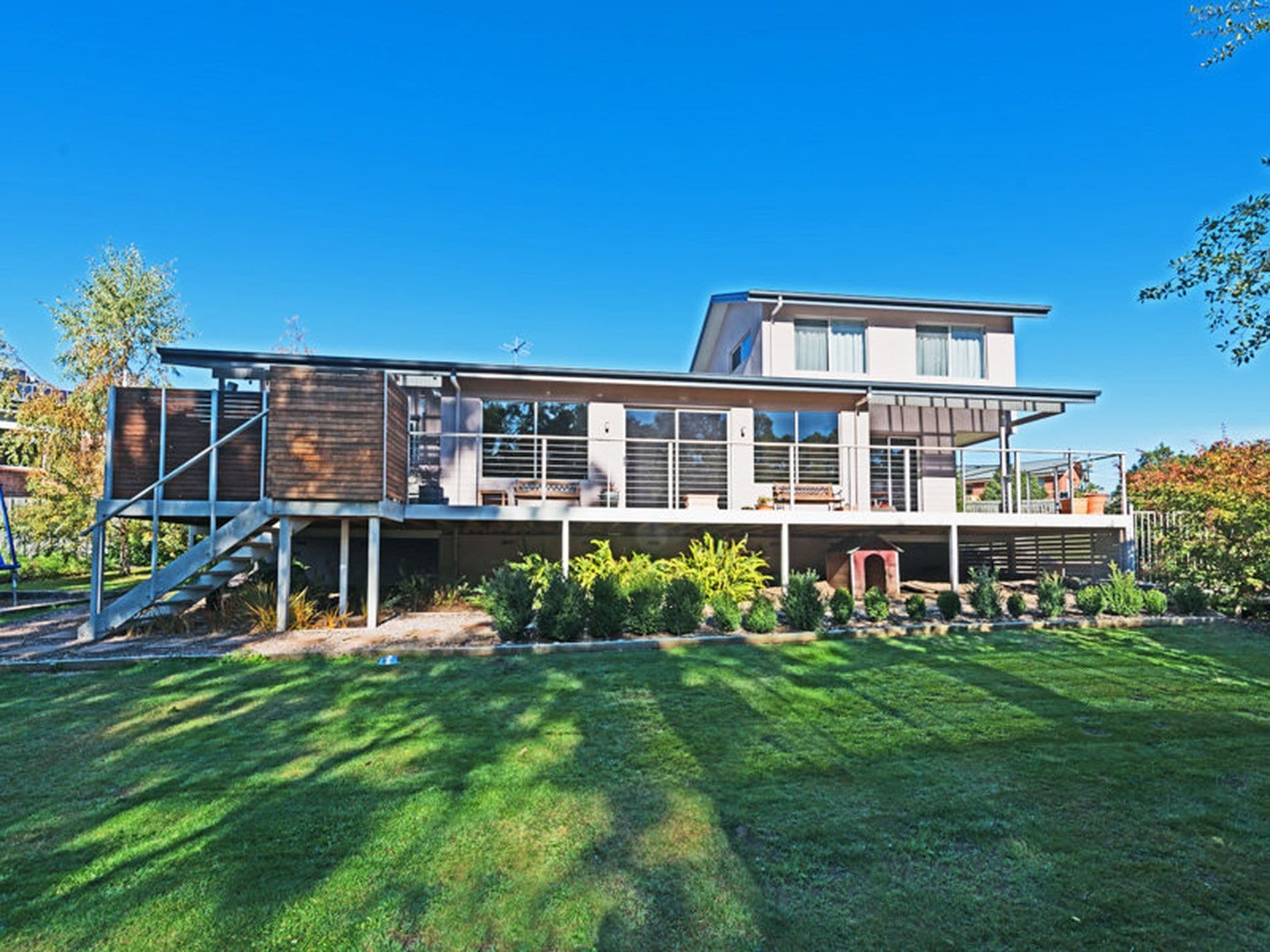 21 Green Hill Drive, Kingston, Kingston - Image 1