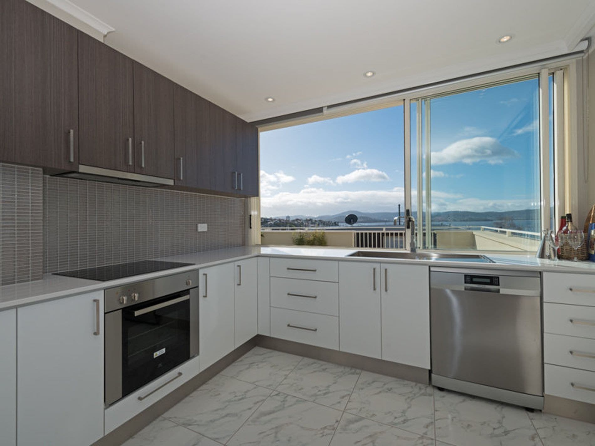 12 / 351 Sandy Bay Road, Sandy Bay, Sandy Bay - Thumbnail 3