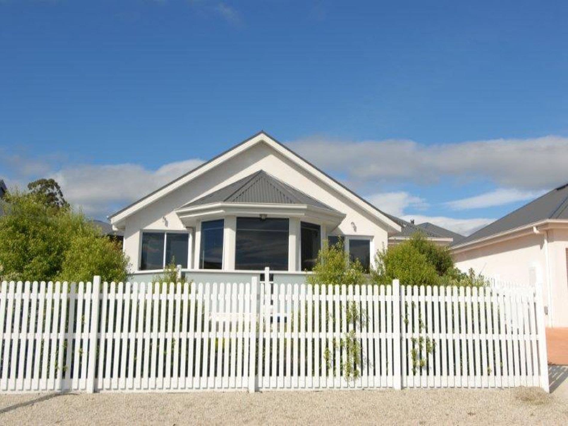 1-25 Queens Parade, KINGSTON TAS, Kingston - Image 1