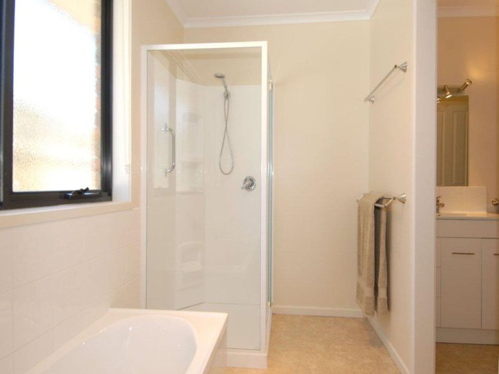 2 / 4 Lomandra Drive, BLACKMANS BAY TAS, Blackmans Bay - Thumbnail 7