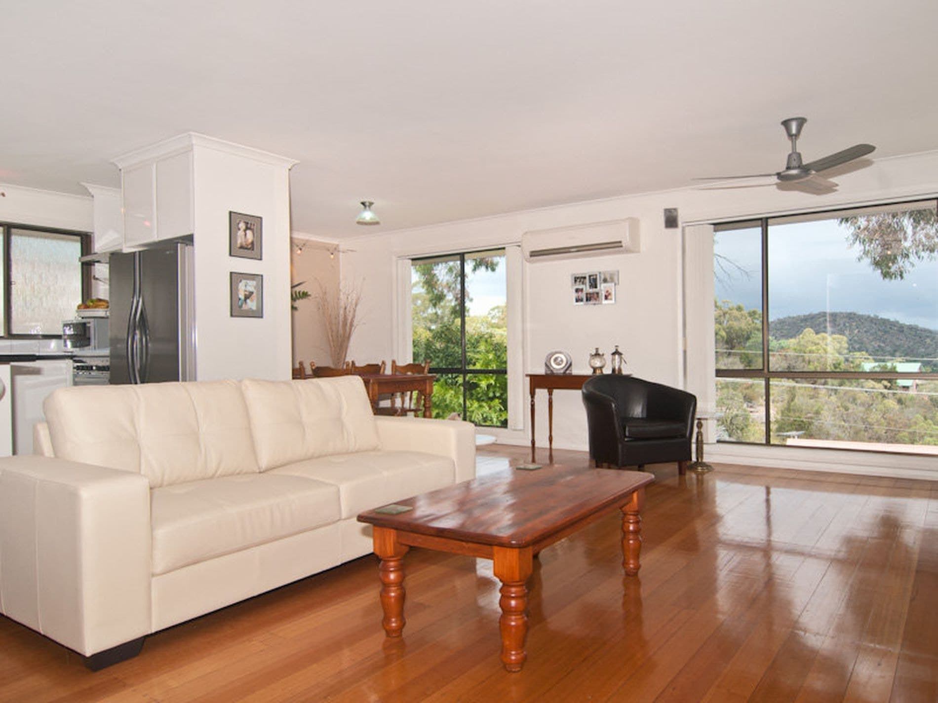 45 Begonia Street, LINDISFARNE TAS, Lindisfarne - Thumbnail 3