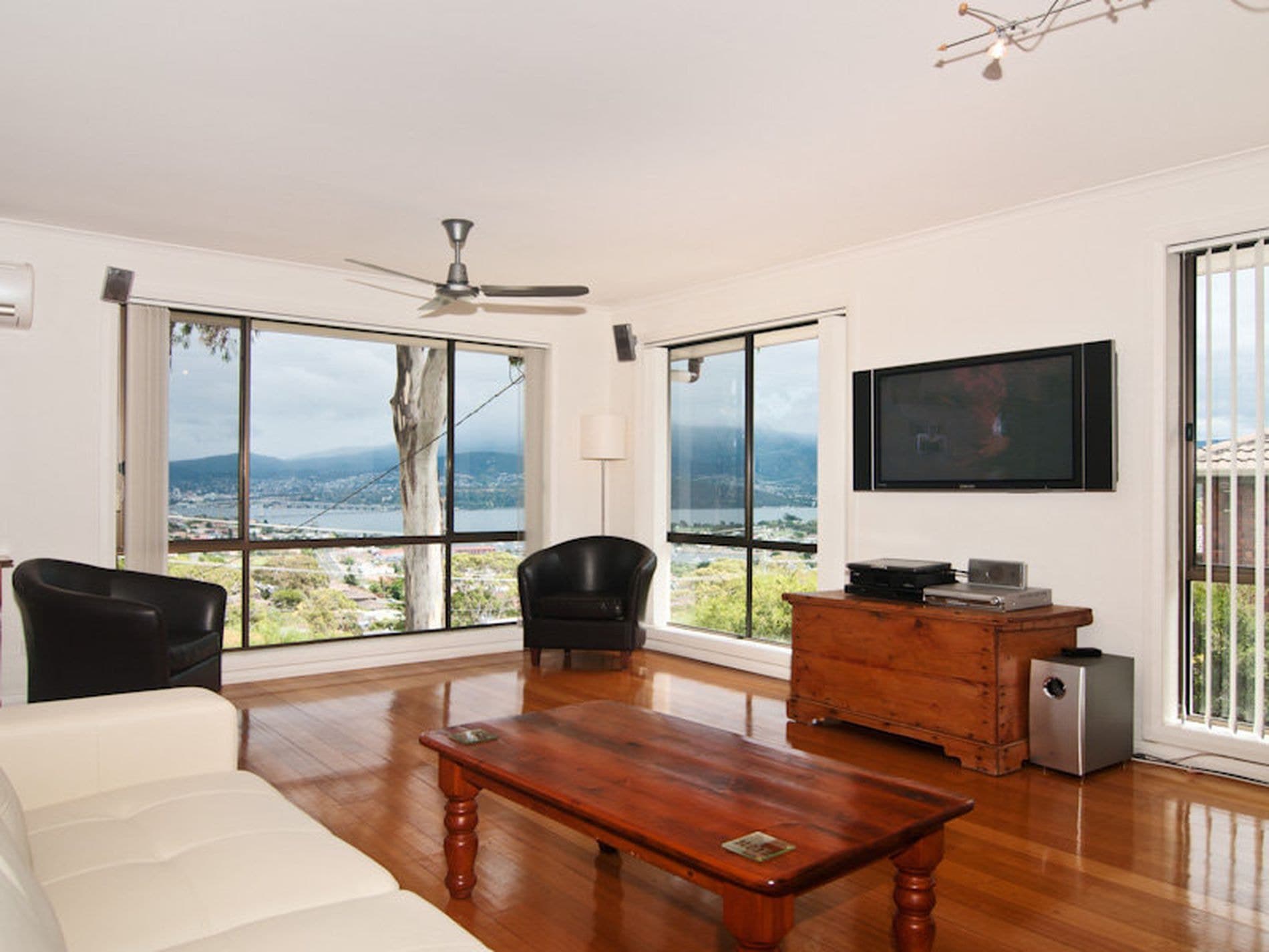 45 Begonia Street, LINDISFARNE TAS, Lindisfarne - Thumbnail 8