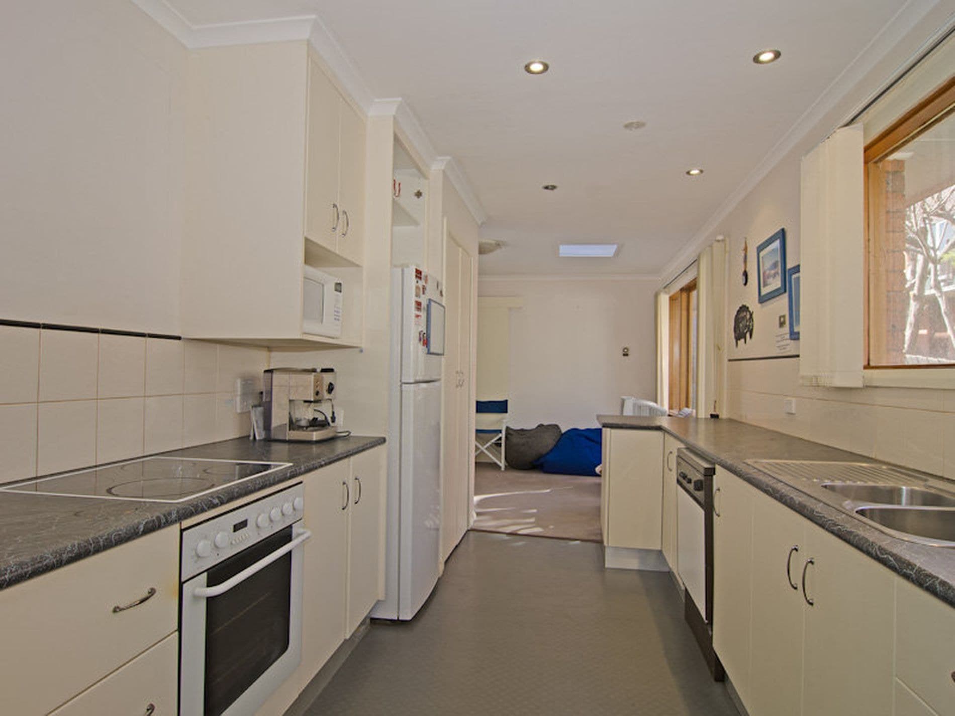 2 / 282 Churchill Avenue, SANDY BAY TAS, Sandy Bay - Thumbnail 5