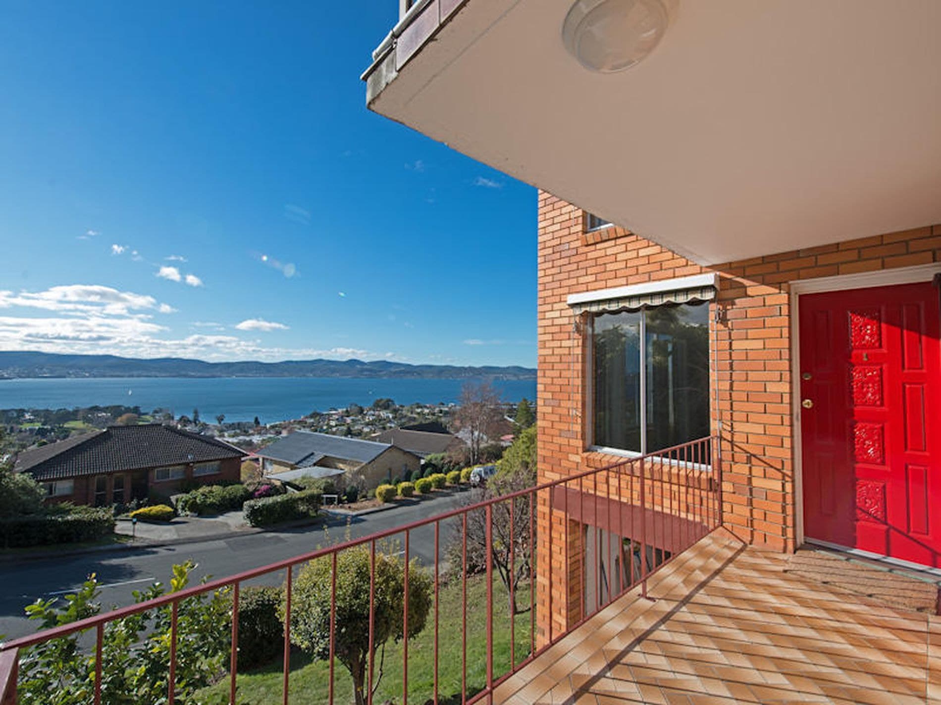 1 / 452 Churchill Avenue, SANDY BAY TAS, Sandy Bay - Thumbnail 2
