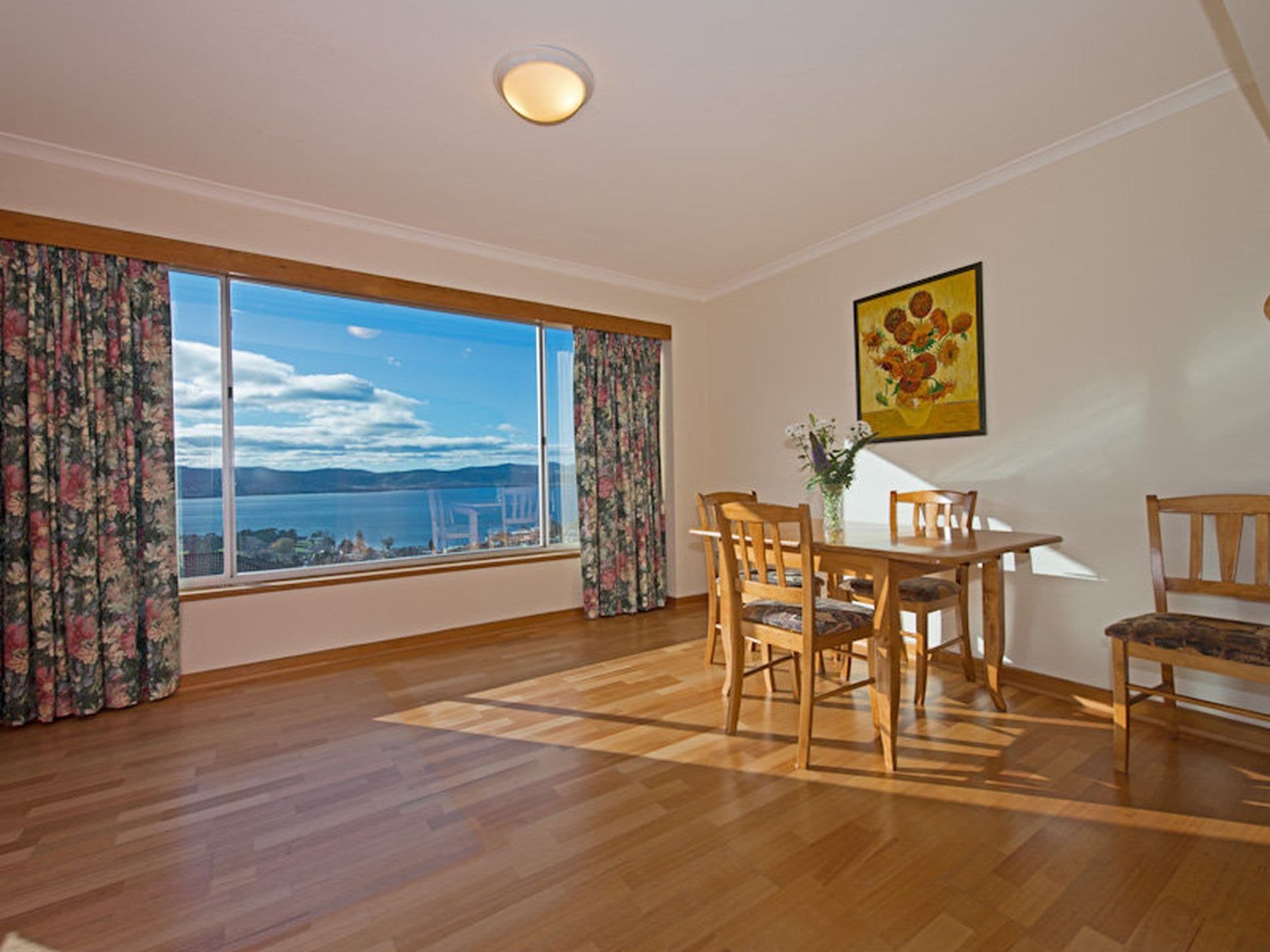 1 / 452 Churchill Avenue, SANDY BAY TAS, Sandy Bay - Thumbnail 6