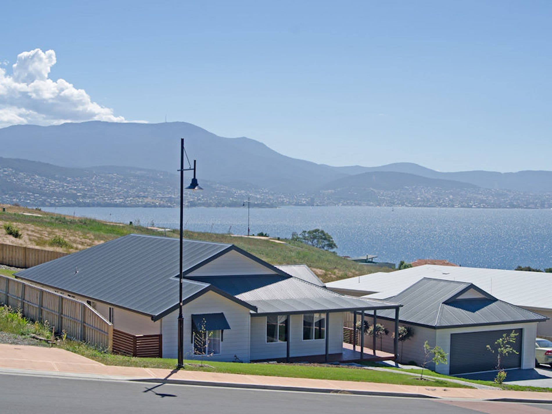 22 Spinnaker Cres, TRANMERE TAS, Tranmere - Image 1