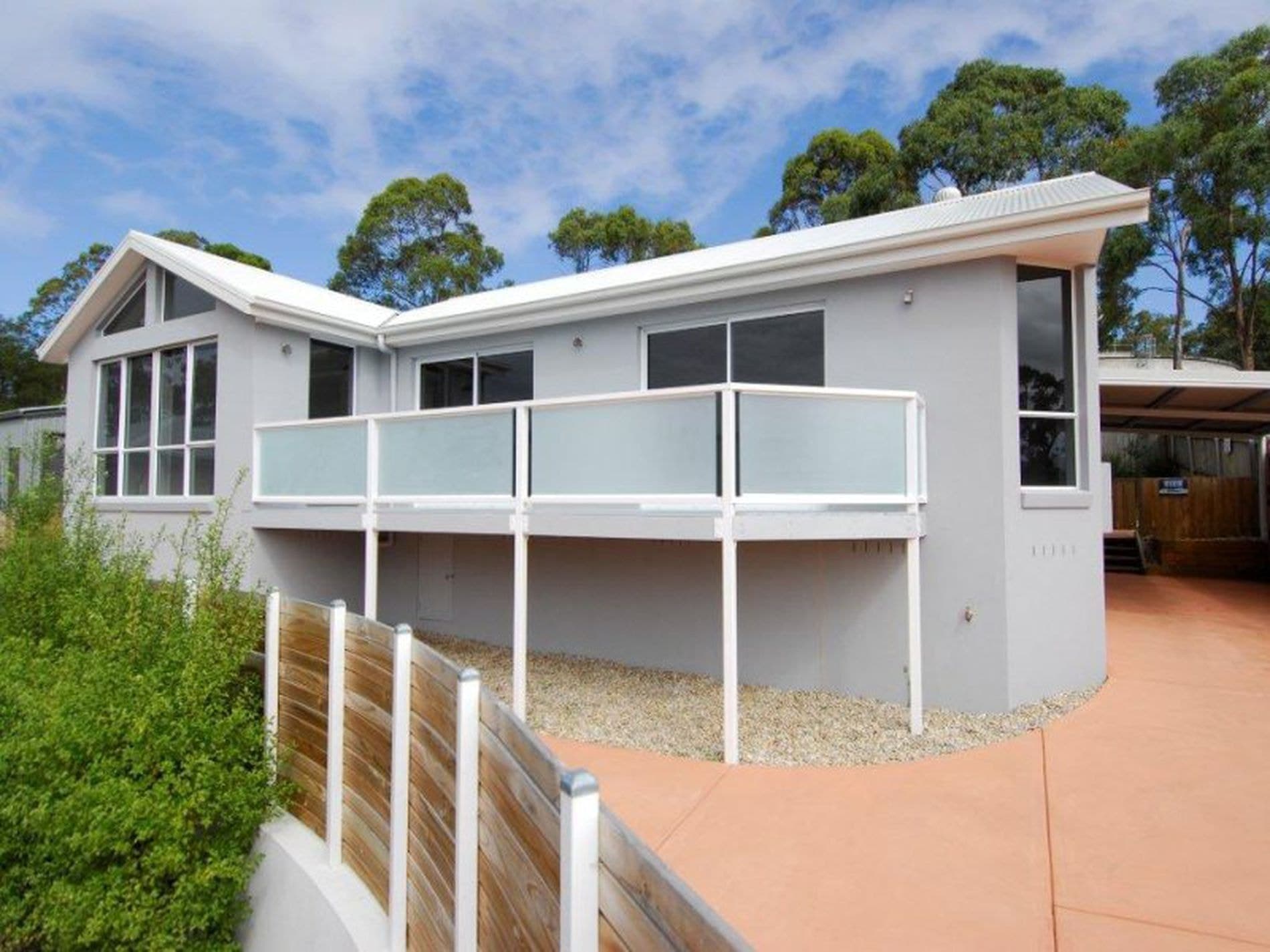 2 / 5 Lomandra Drive, BLACKMANS BAY TAS, Blackmans Bay - Thumbnail 2