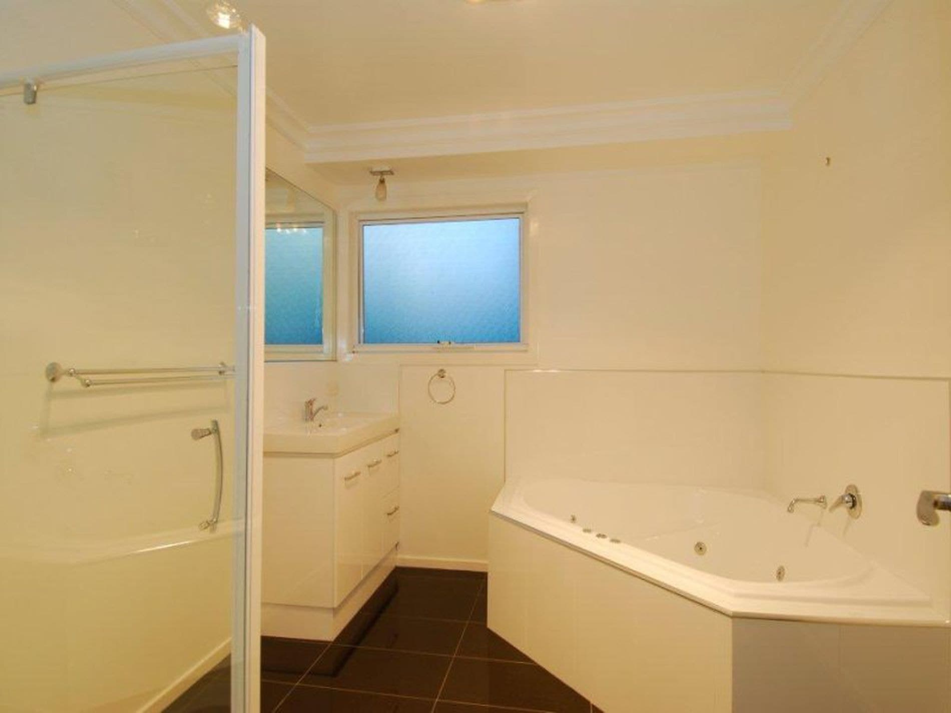 2 / 5 Lomandra Drive, BLACKMANS BAY TAS, Blackmans Bay - Thumbnail 8
