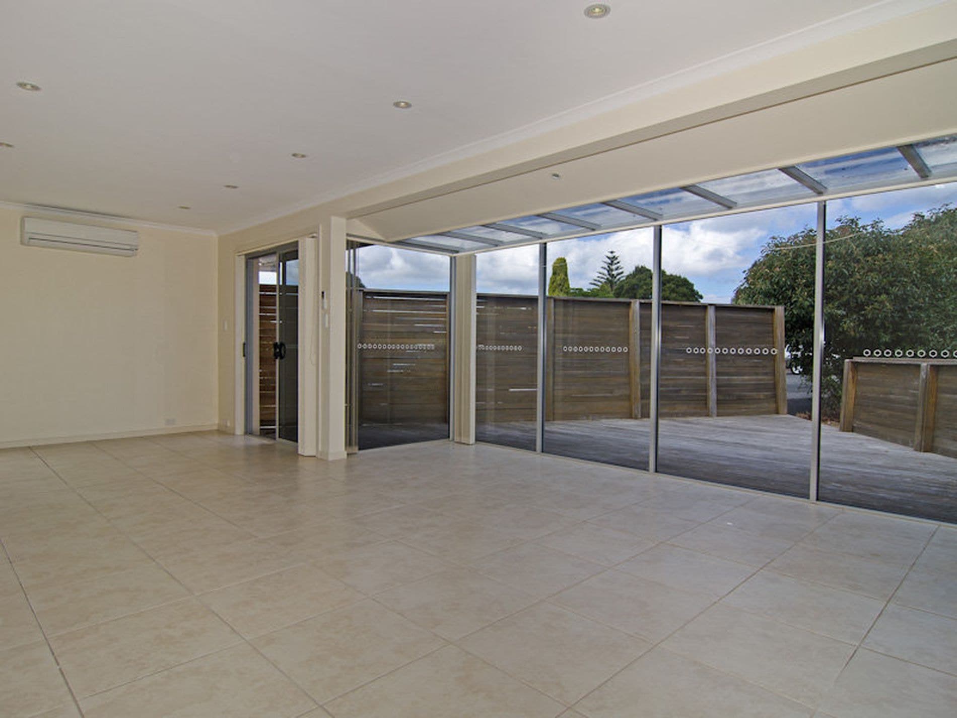 4 Courtleigh Place, Blackmans Bay, Blackmans Bay - Image 1