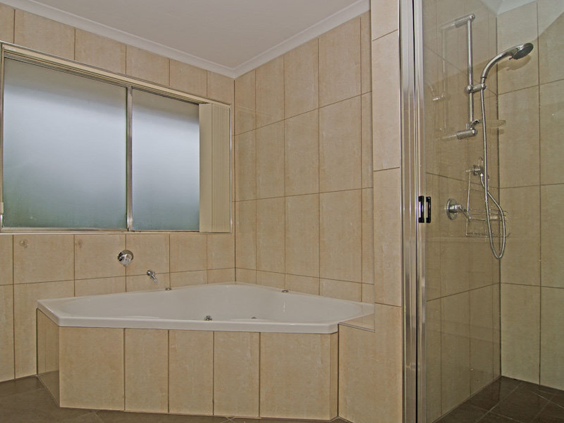 4 Courtleigh Place, Blackmans Bay, Blackmans Bay - Thumbnail 4