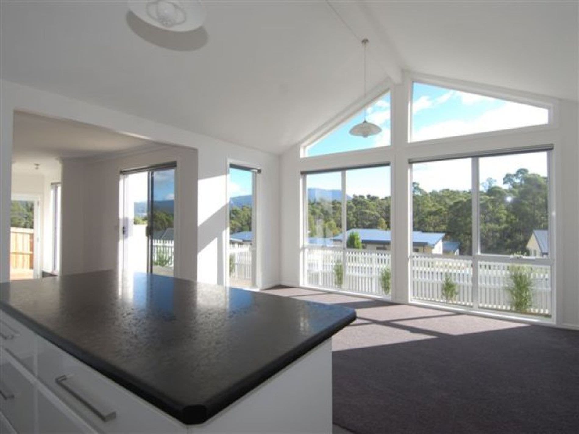 1 / 5 Lomandra Drive, BLACKMANS BAY TAS, Blackmans Bay - Thumbnail 2