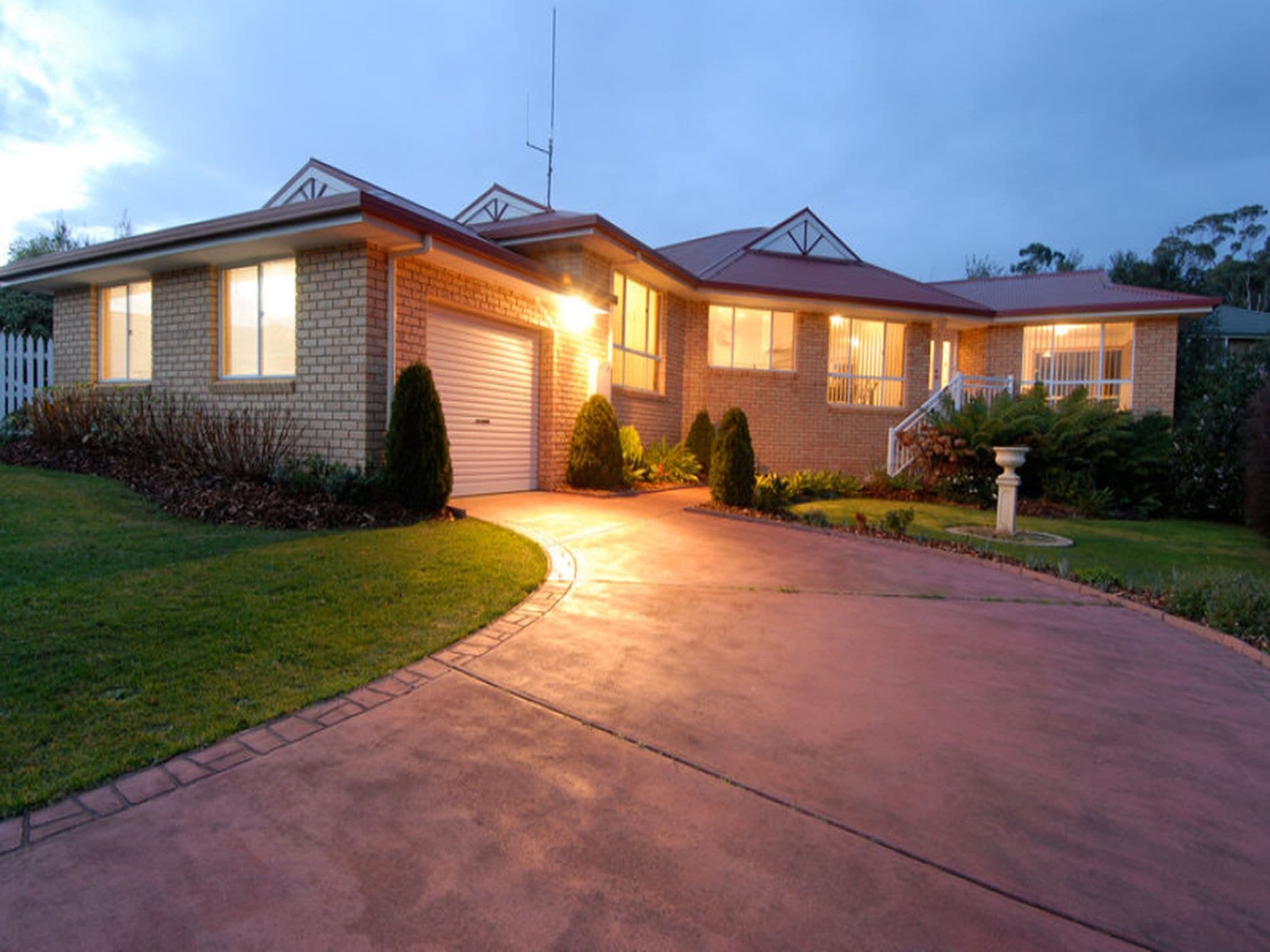 88 Diamond Dr, Blackmans Bay, Blackmans Bay - Thumbnail 2