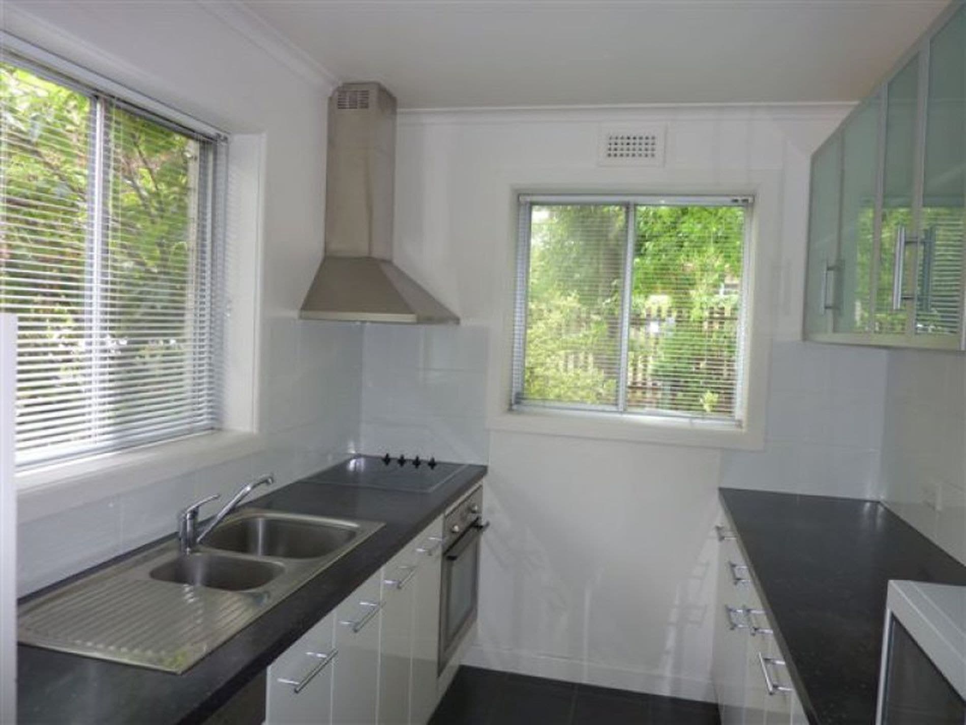 4 / 220 Davey Street, SOUTH HOBART TAS, South Hobart - Thumbnail 2