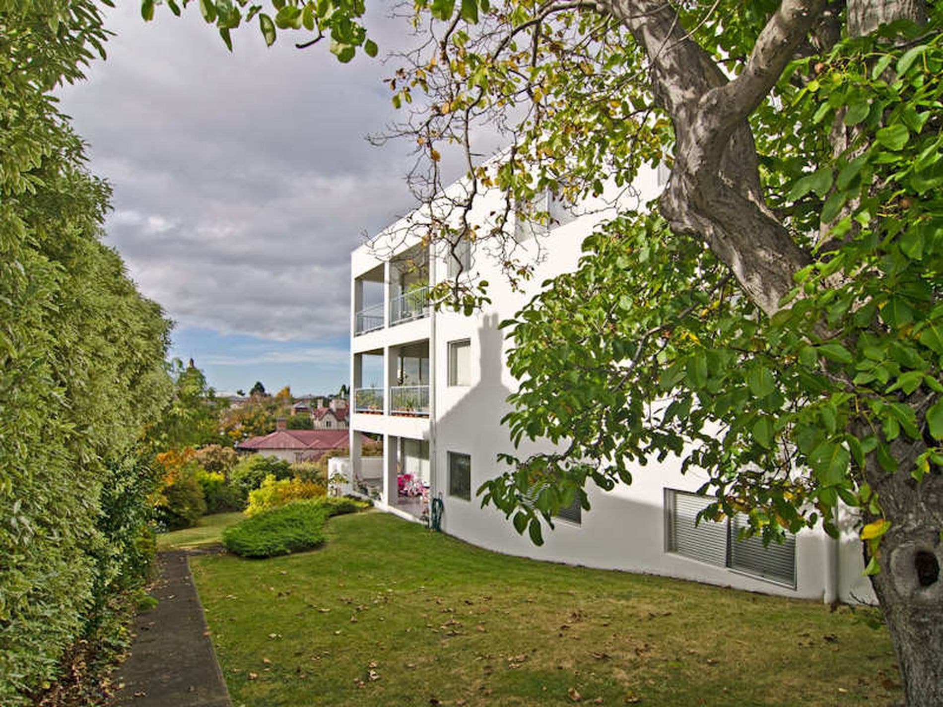 6 / 10 Ellerslie Road, BATTERY POINT TAS, Battery Point - Image 1
