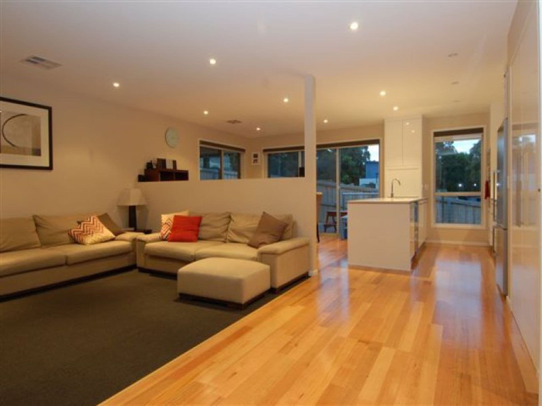 11 Lomandra Dr, BLACKMANS BAY TAS, Blackmans Bay - Thumbnail 2