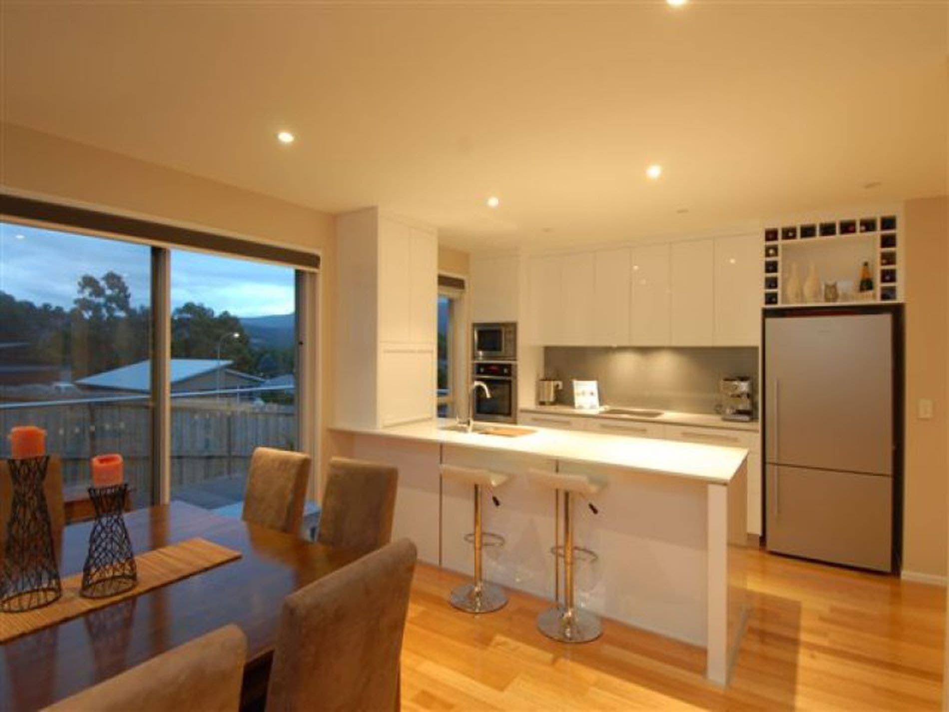 11 Lomandra Dr, BLACKMANS BAY TAS, Blackmans Bay - Thumbnail 8