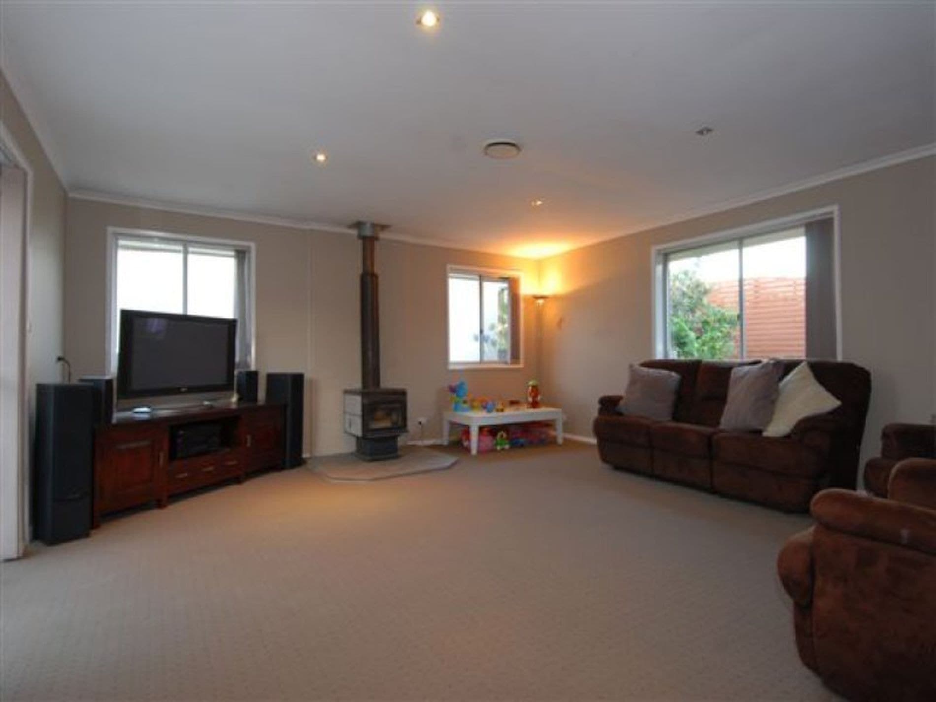2 Wells Parade, Blackmans Bay, Blackmans Bay - Thumbnail 4