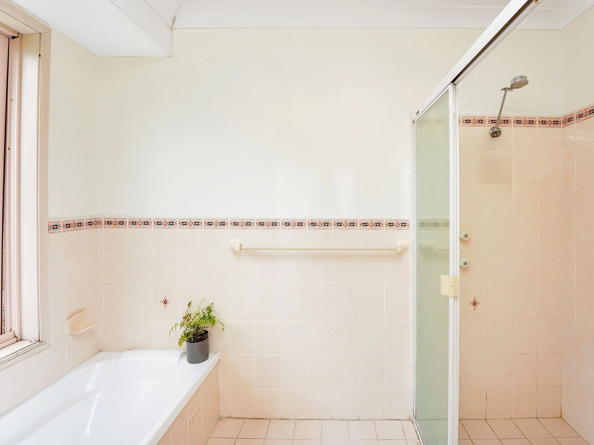 6 Barwon Close, Blue Haven, Blue Haven - Thumbnail 6