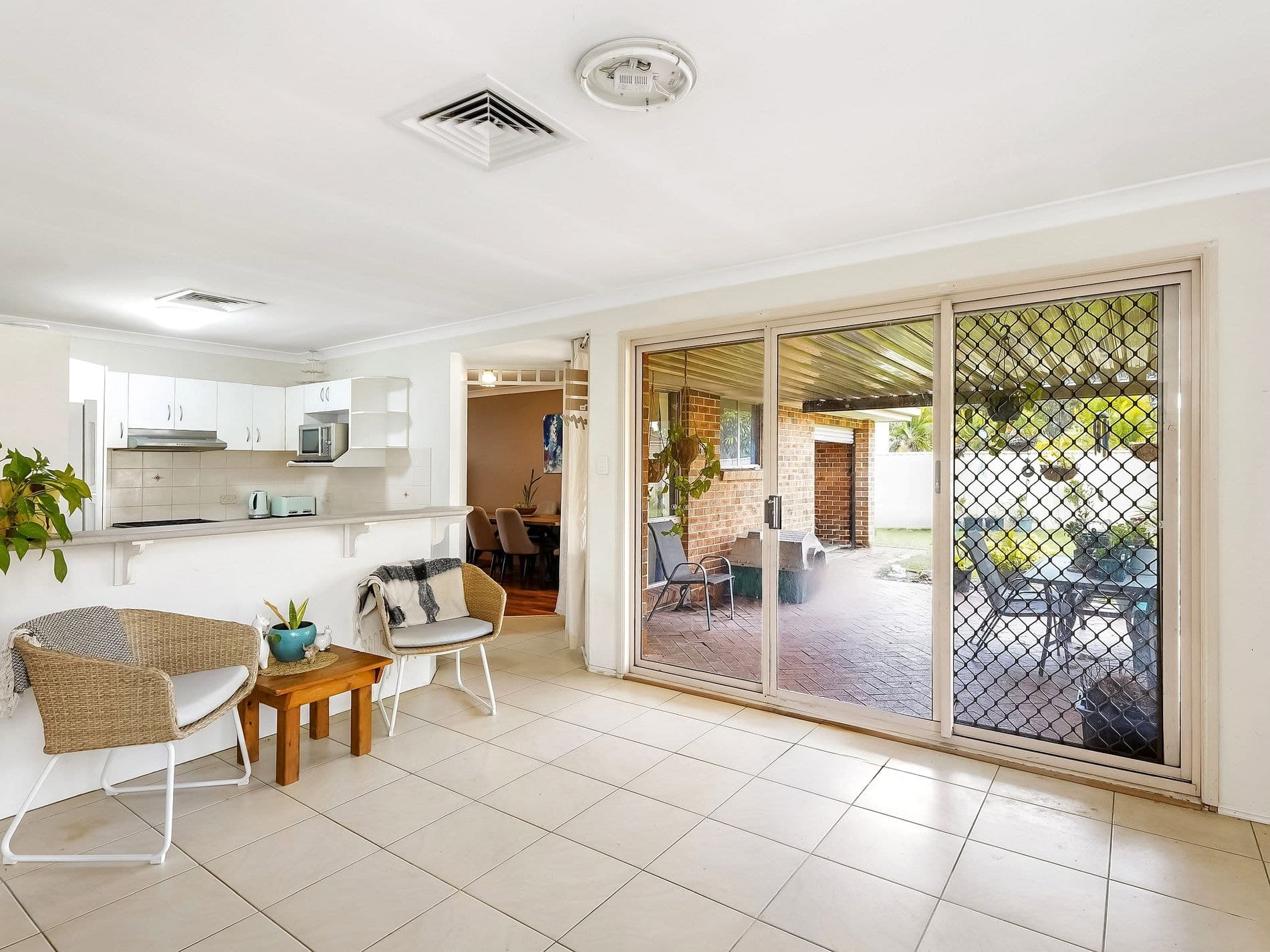 6 Barwon Close, Blue Haven, Blue Haven - Thumbnail 7