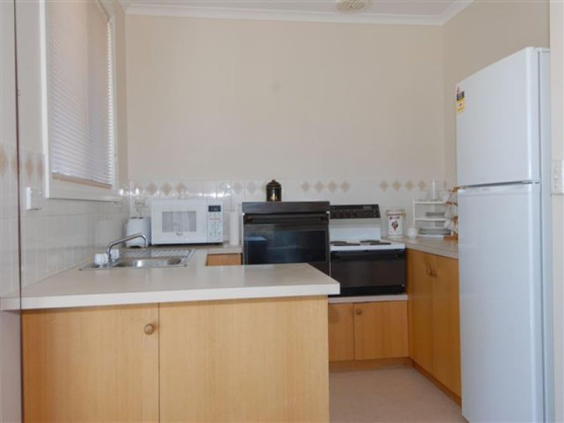 380 Village Drive, KINGSTON TAS, Kingston - Thumbnail 4