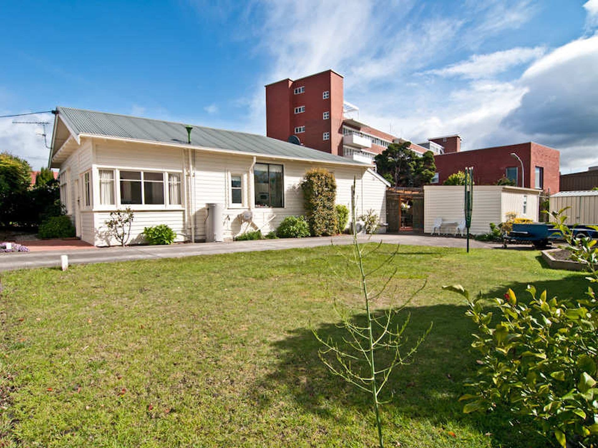 8 Clarendon Street, NEW TOWN TAS, New Town - Thumbnail 3