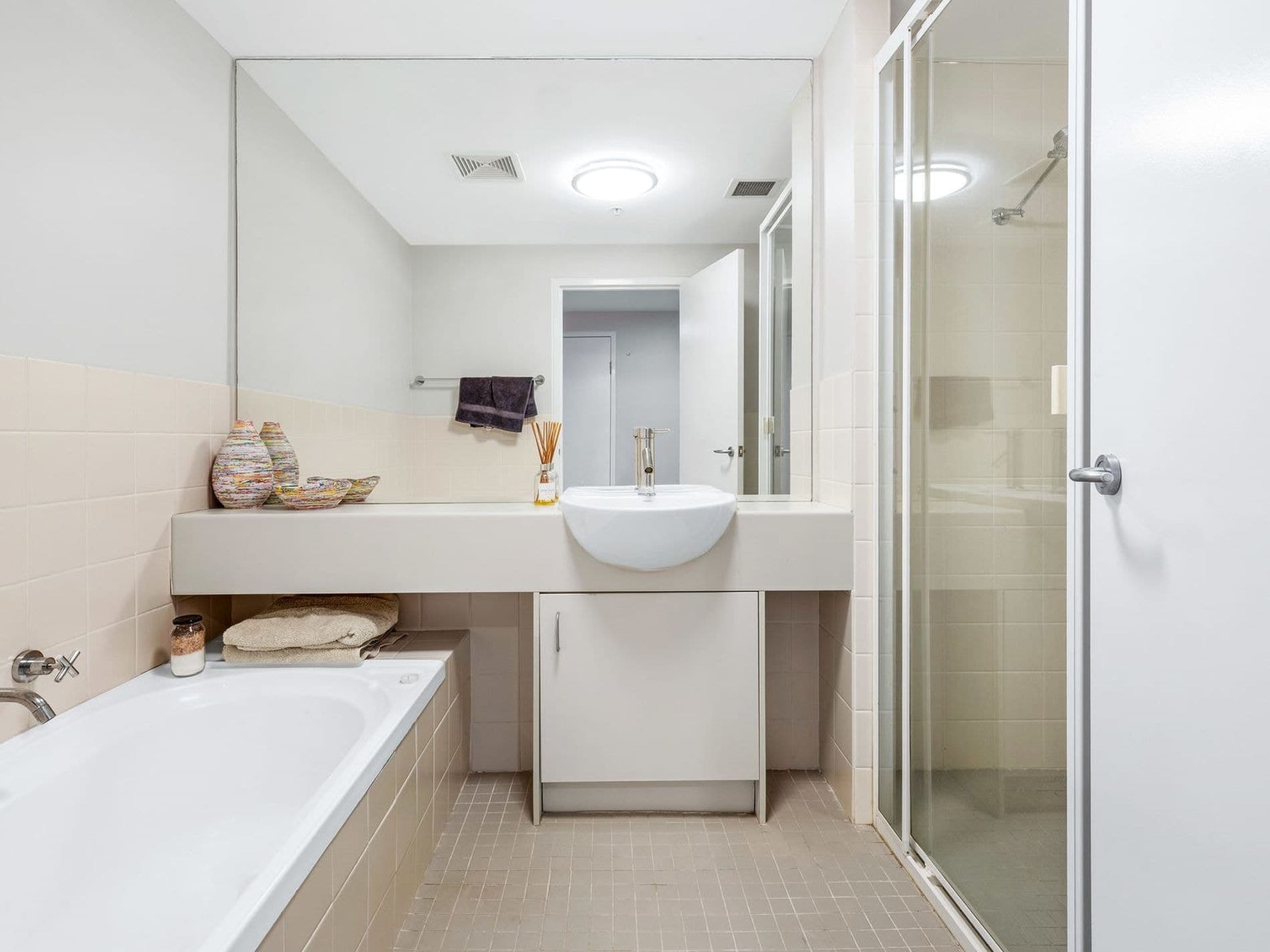 1104 / 489 Hunter Street, Newcastle, Newcastle - Thumbnail 6