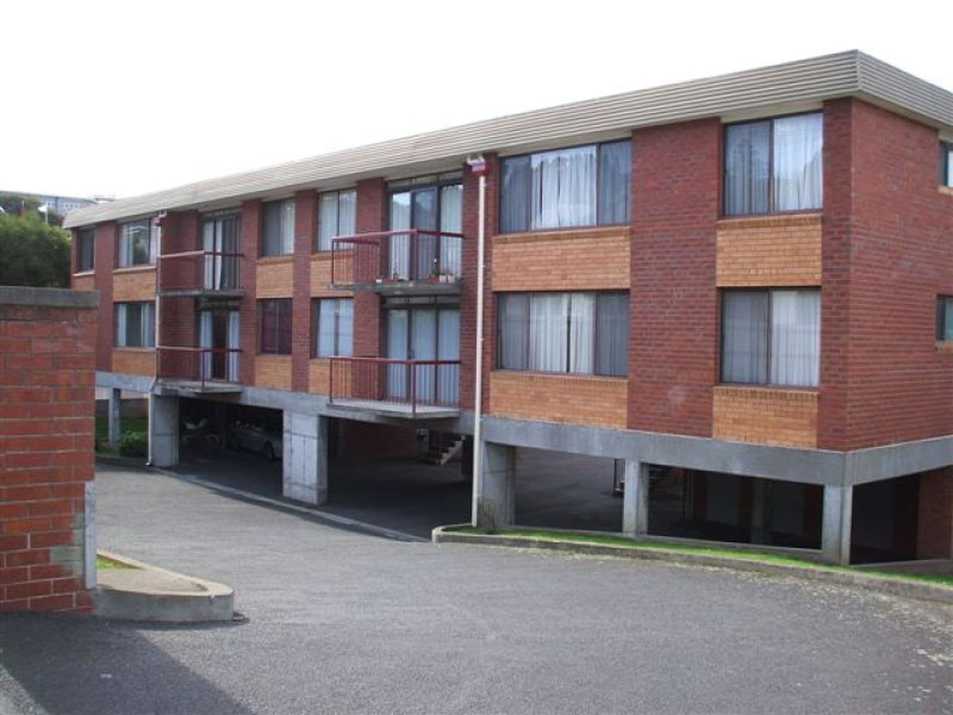 Unit 4 / 13 Commercial Road, NORTH HOBART TAS, North Hobart - Thumbnail 2