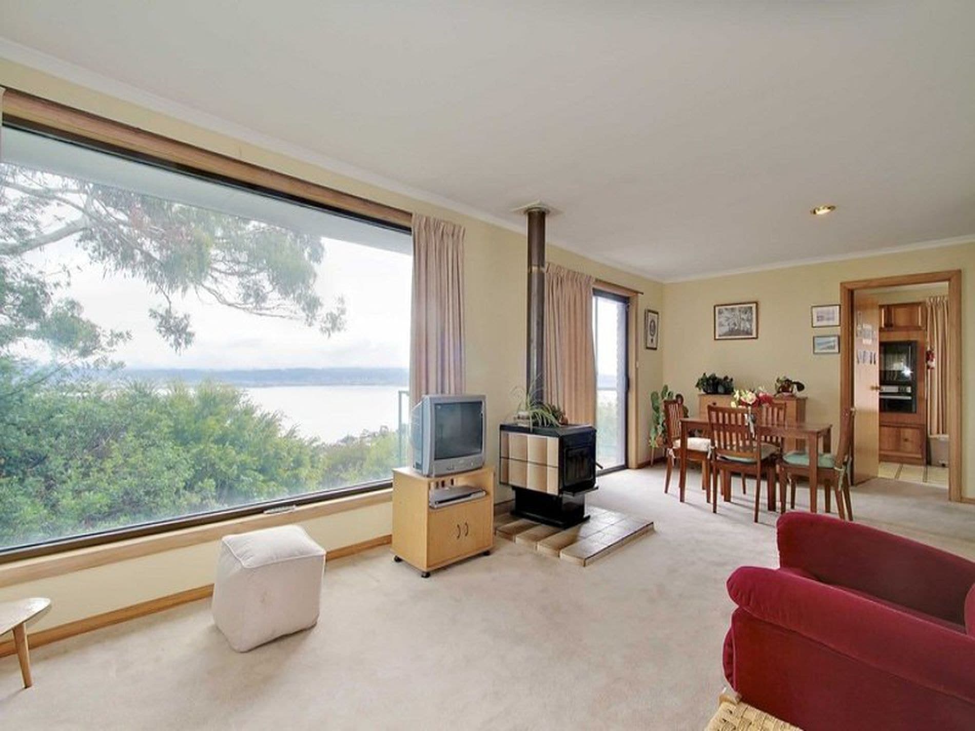 12 Nicholas Drive, Sandy Bay, Sandy Bay - Thumbnail 4