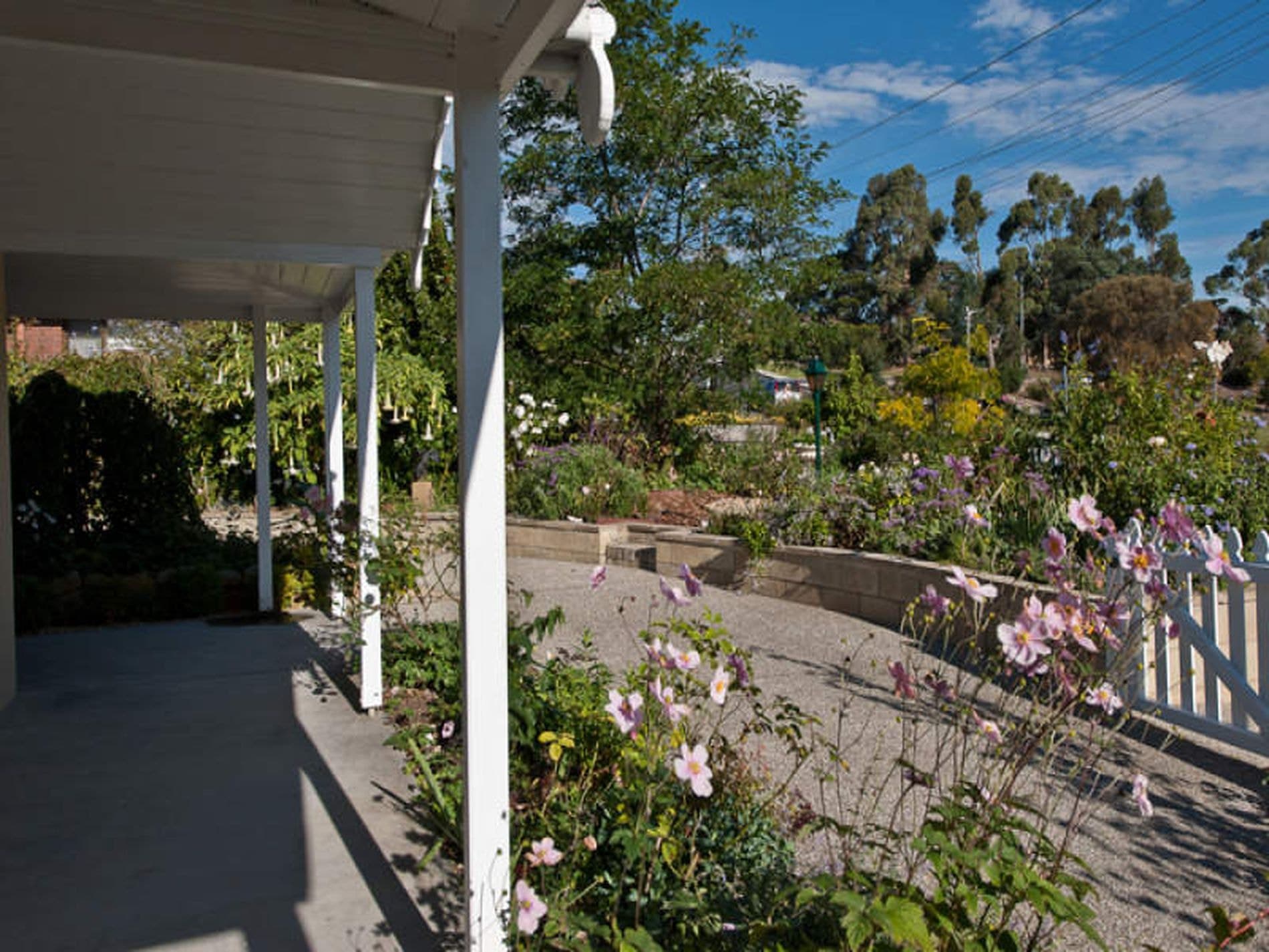 40 Redwood Road, Kingston, Kingston - Thumbnail 2
