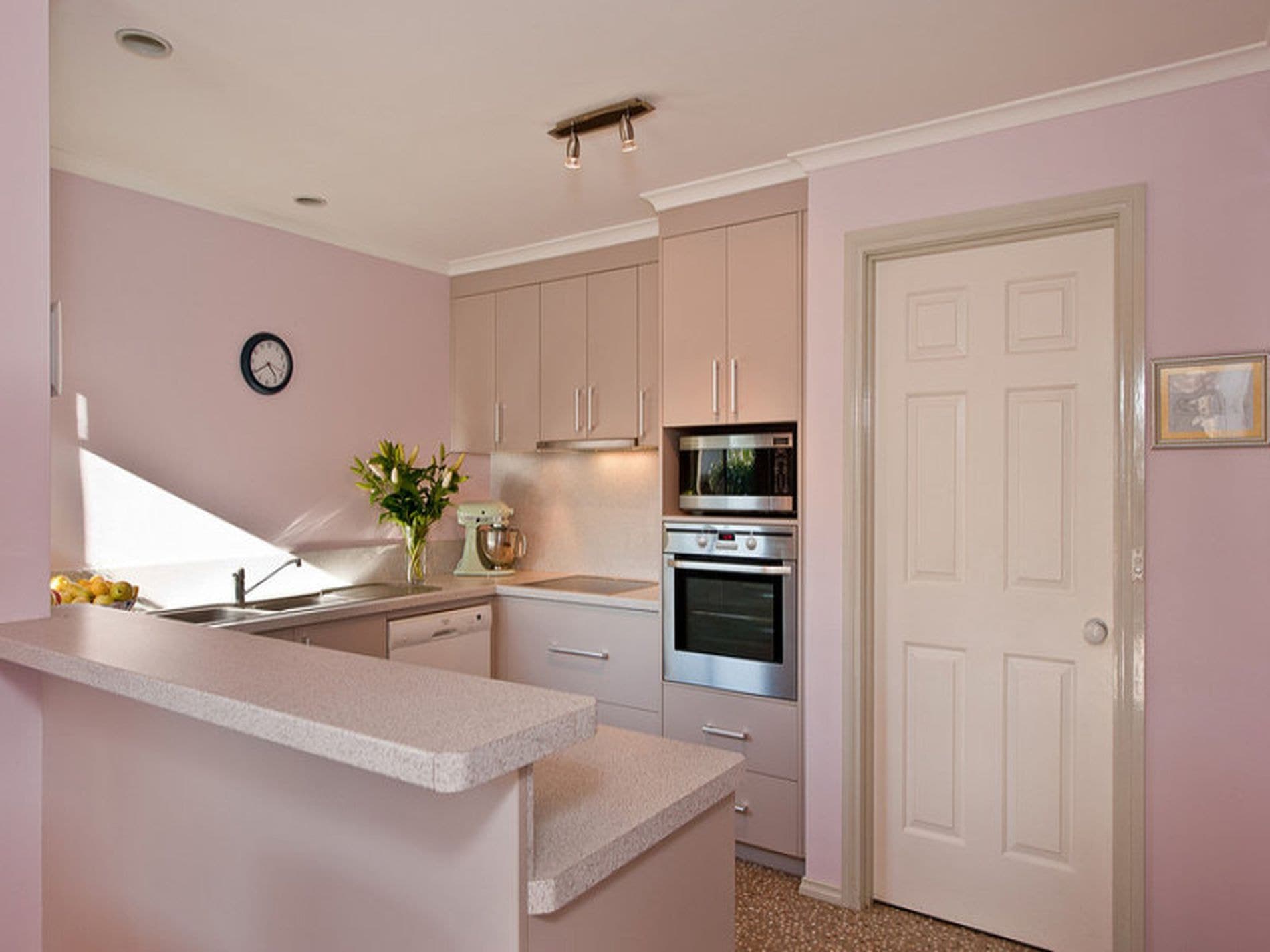 40 Redwood Road, Kingston, Kingston - Thumbnail 6