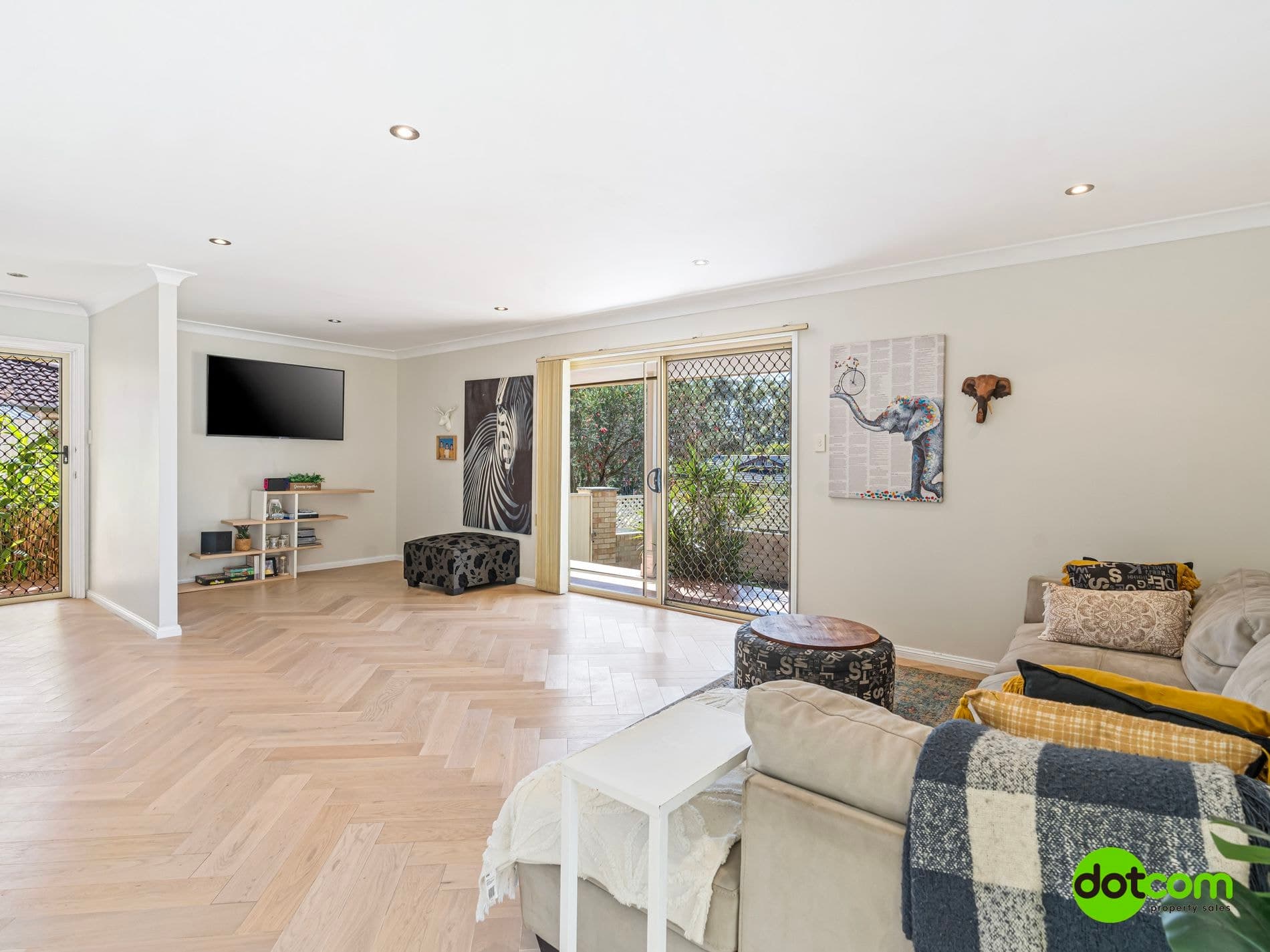 93 Yeramba Road, Summerland Point, Summerland Point - Thumbnail 2