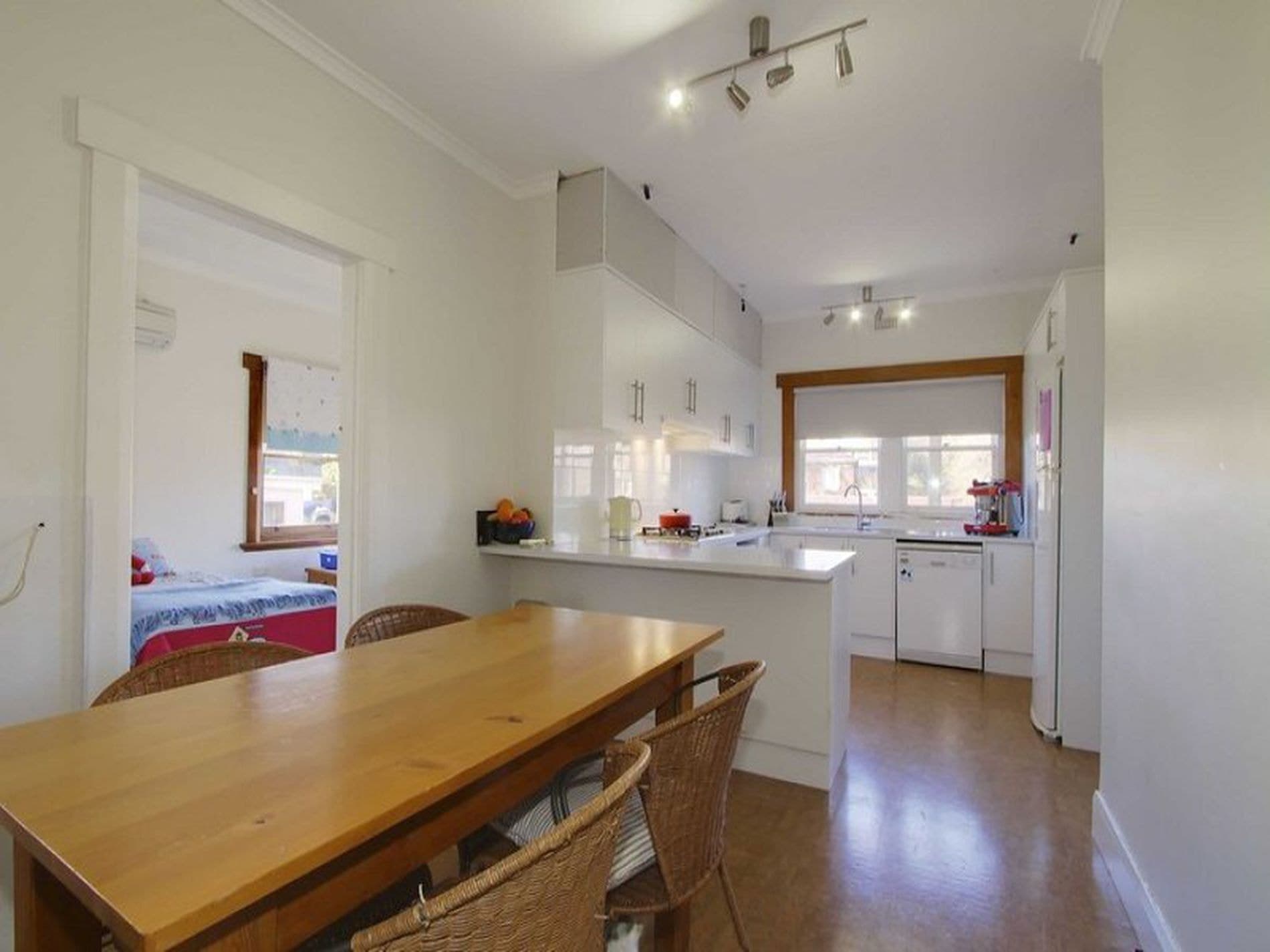 9 Cross Street, NEW TOWN TAS, New Town - Thumbnail 4