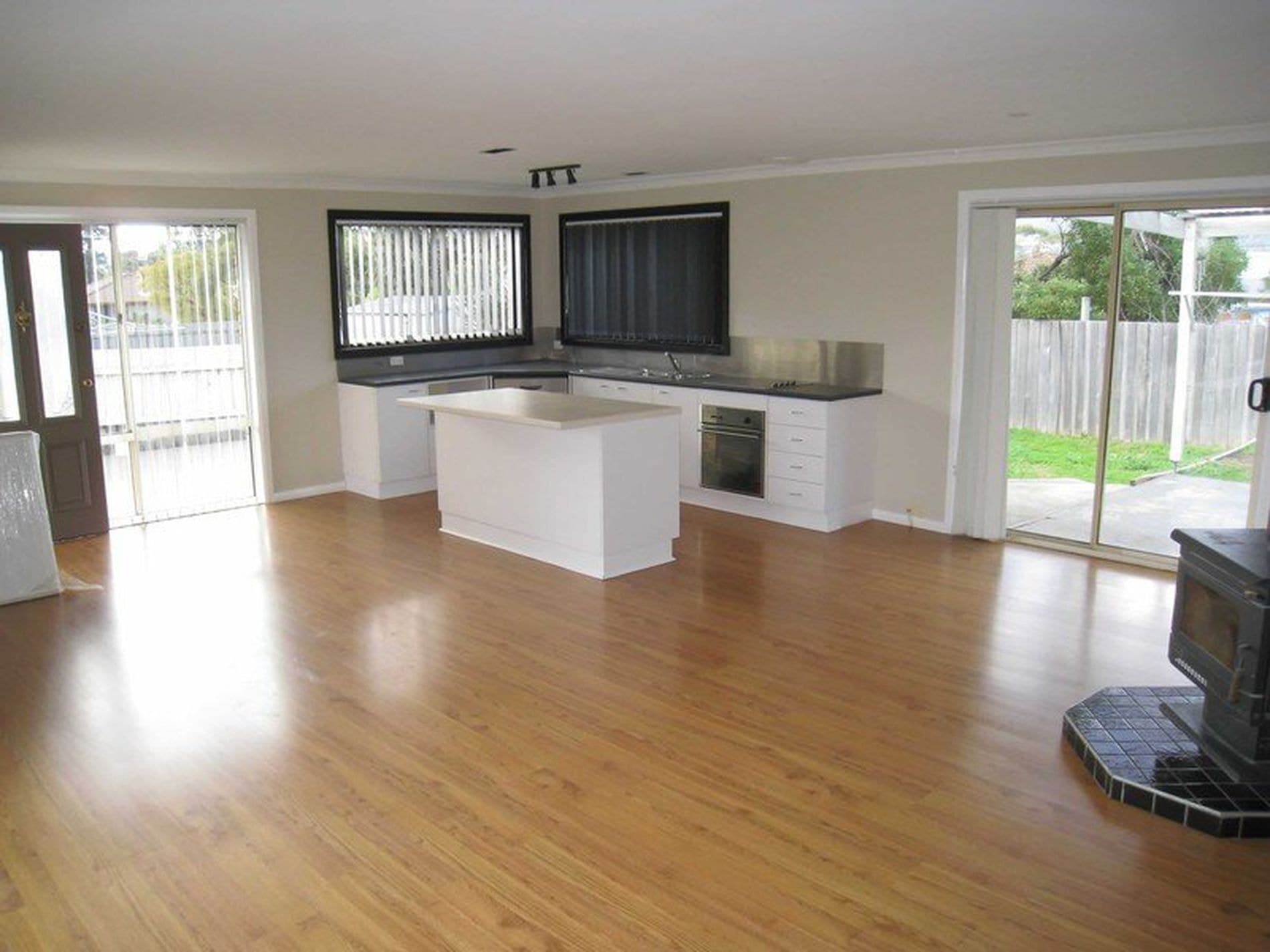 5 Angwin Court, Margate, Margate - Thumbnail 2