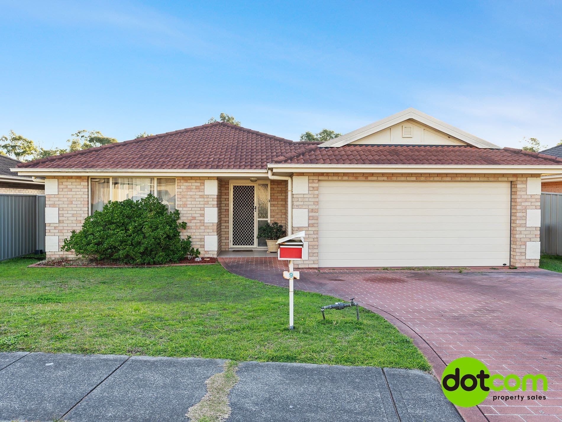 9 Primrose Drive, Hamlyn Terrace, Hamlyn Terrace - Image 1