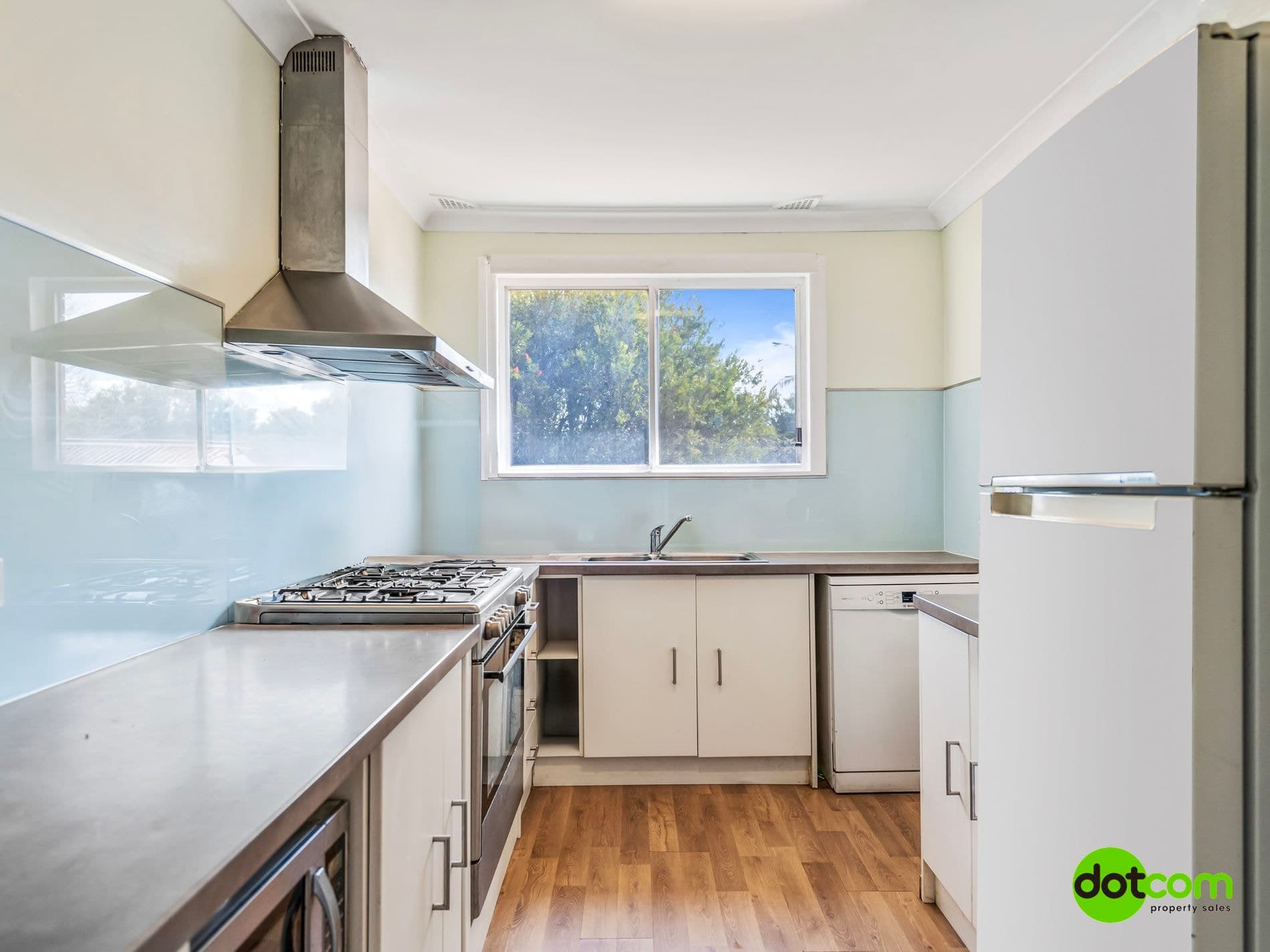 7 Ocean View Road, Gorokan, Gorokan - Thumbnail 4