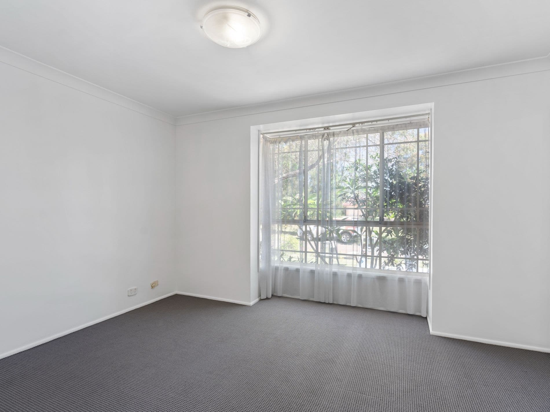 22 Kite Crescent, Hamlyn Terrace - Thumbnail 4