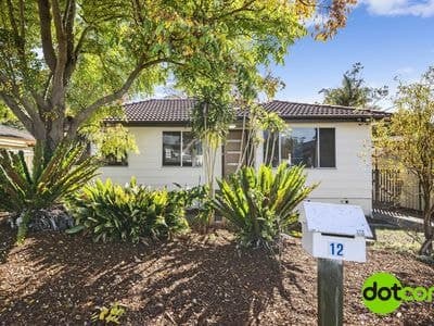 12 Chetwynd Avenue, Berkeley Vale - Image 1