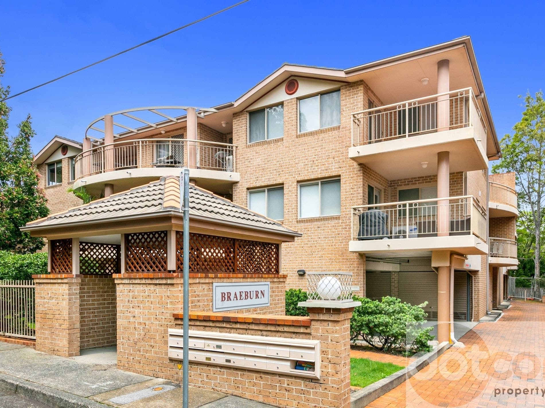 2 / 3-5 Shortland Street, Point Frederick - Image 1
