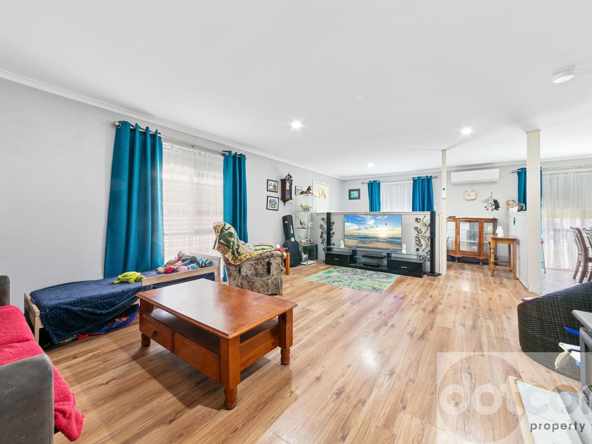 57 Campbell Parade, Mannering Park - Thumbnail 4